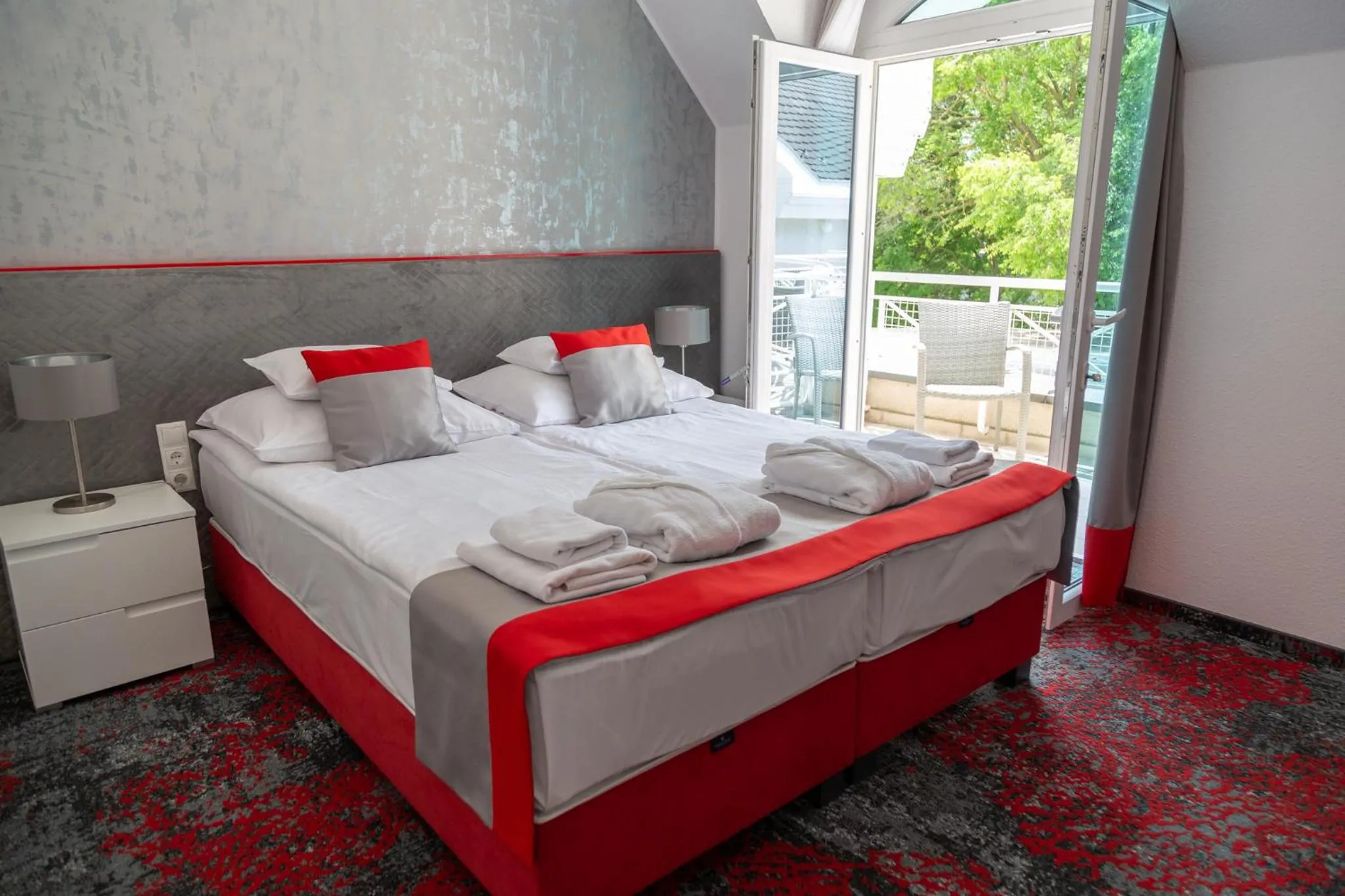 Bed in Liget Wellness és Konferencia Hotel
