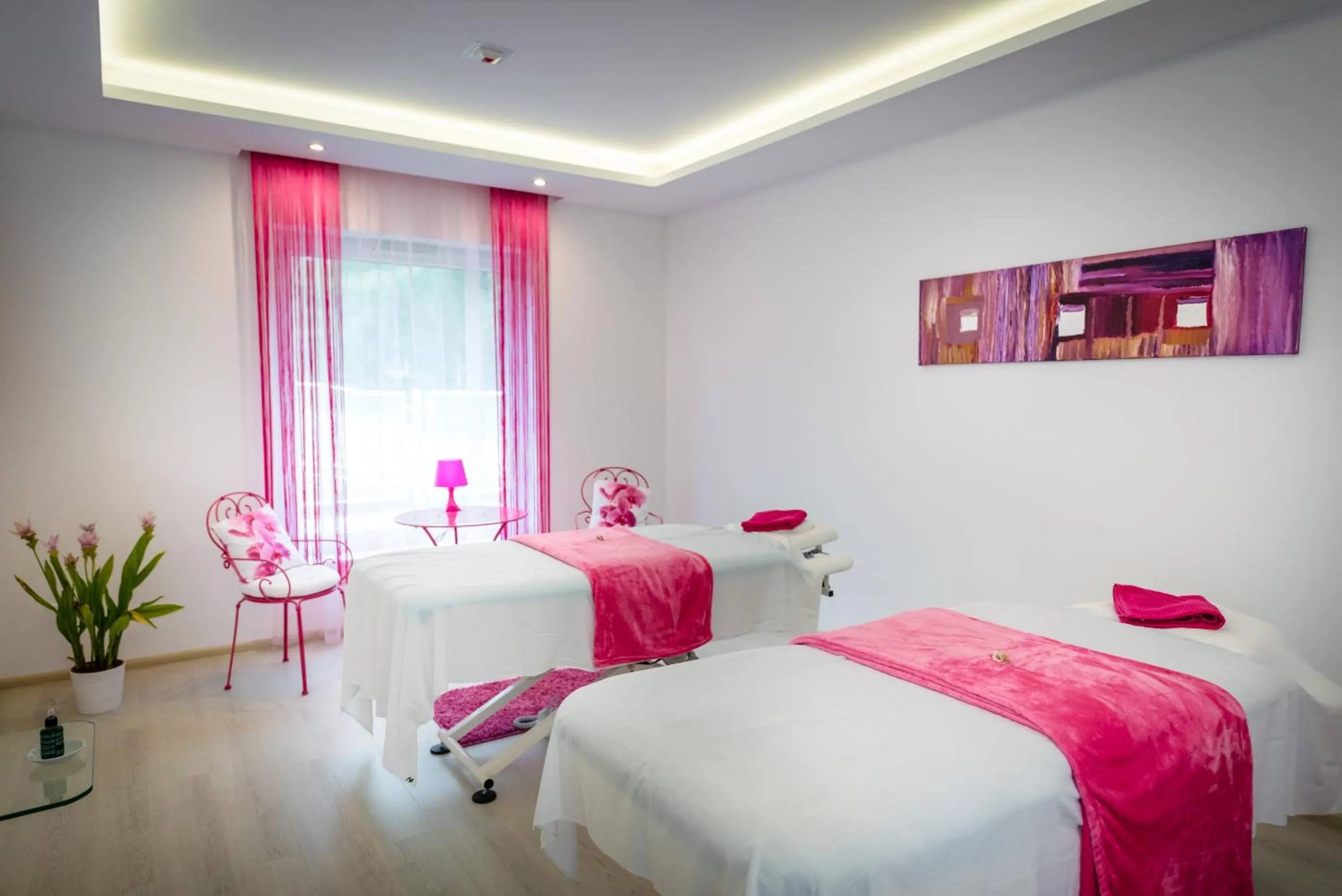 Bed in Liget Wellness és Konferencia Hotel