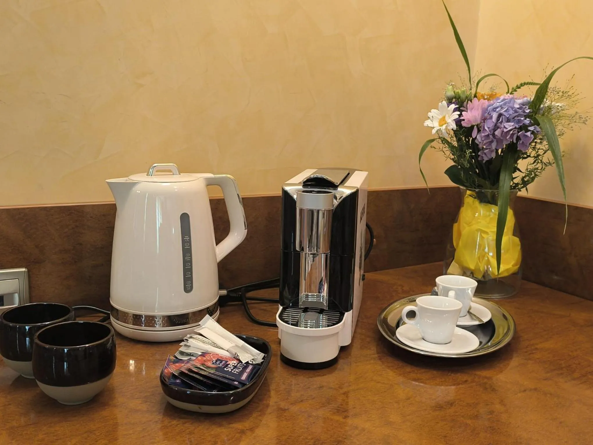 Coffee/tea facilities in Hotel Carpati