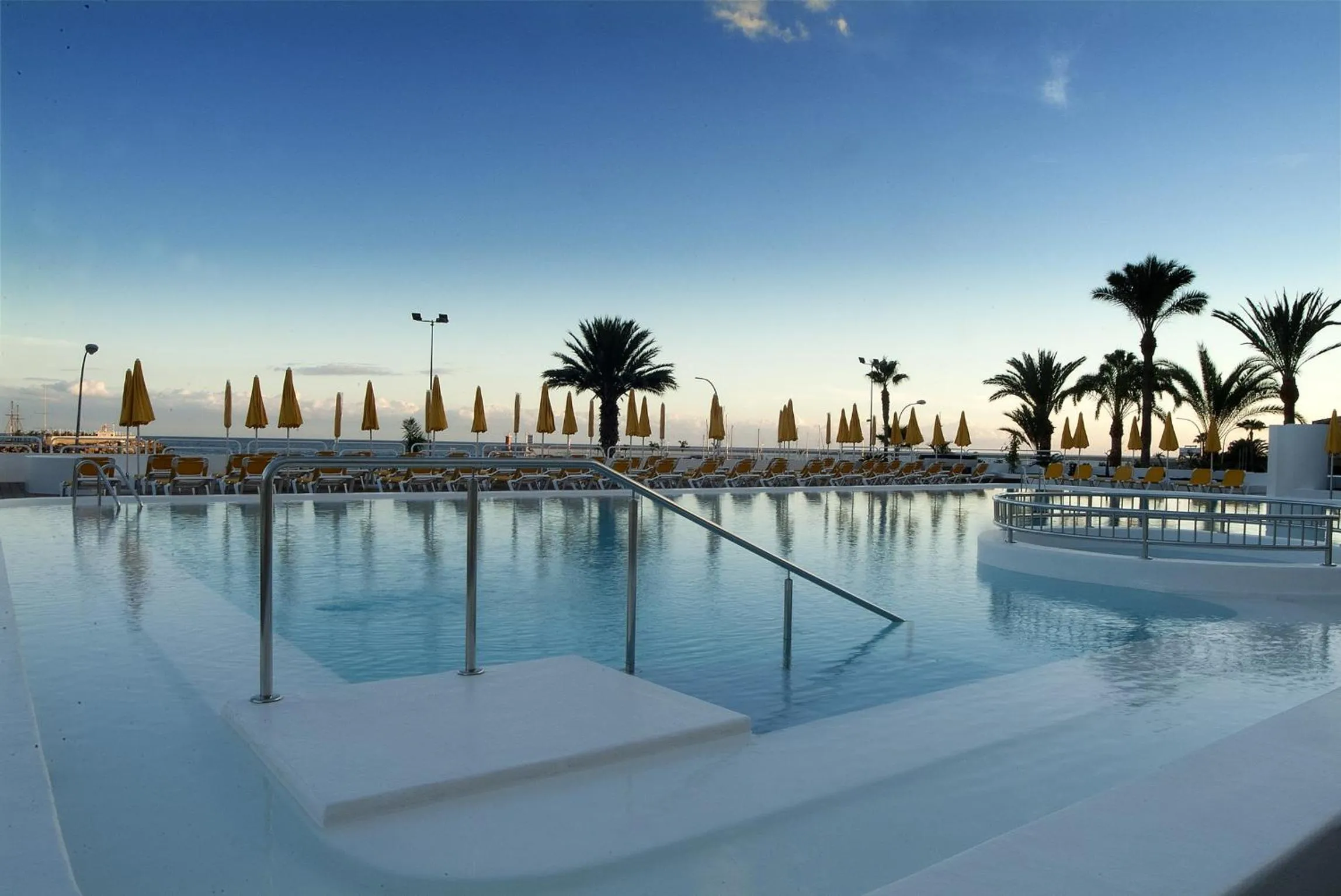 Swimming pool in El Greco