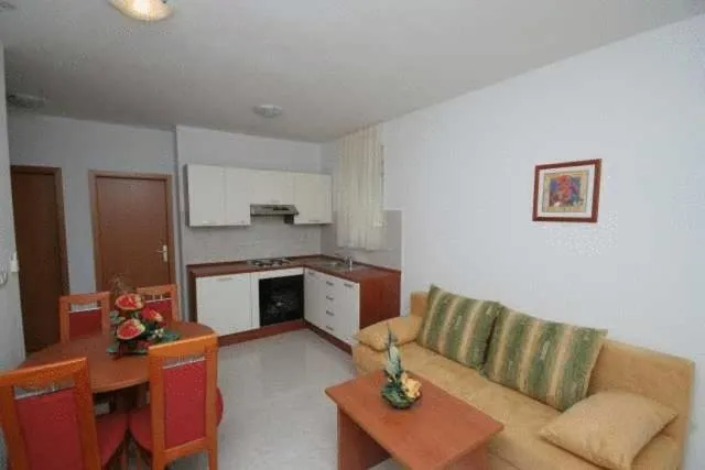Dining area in Apartments Villa Bayview