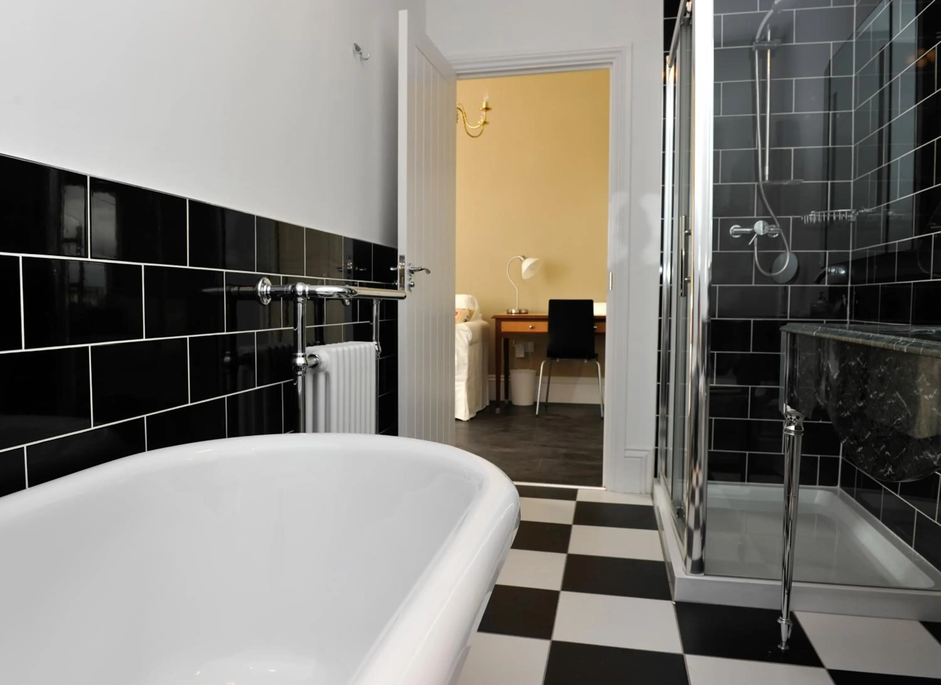 Bathroom in Suenos Guesthouse