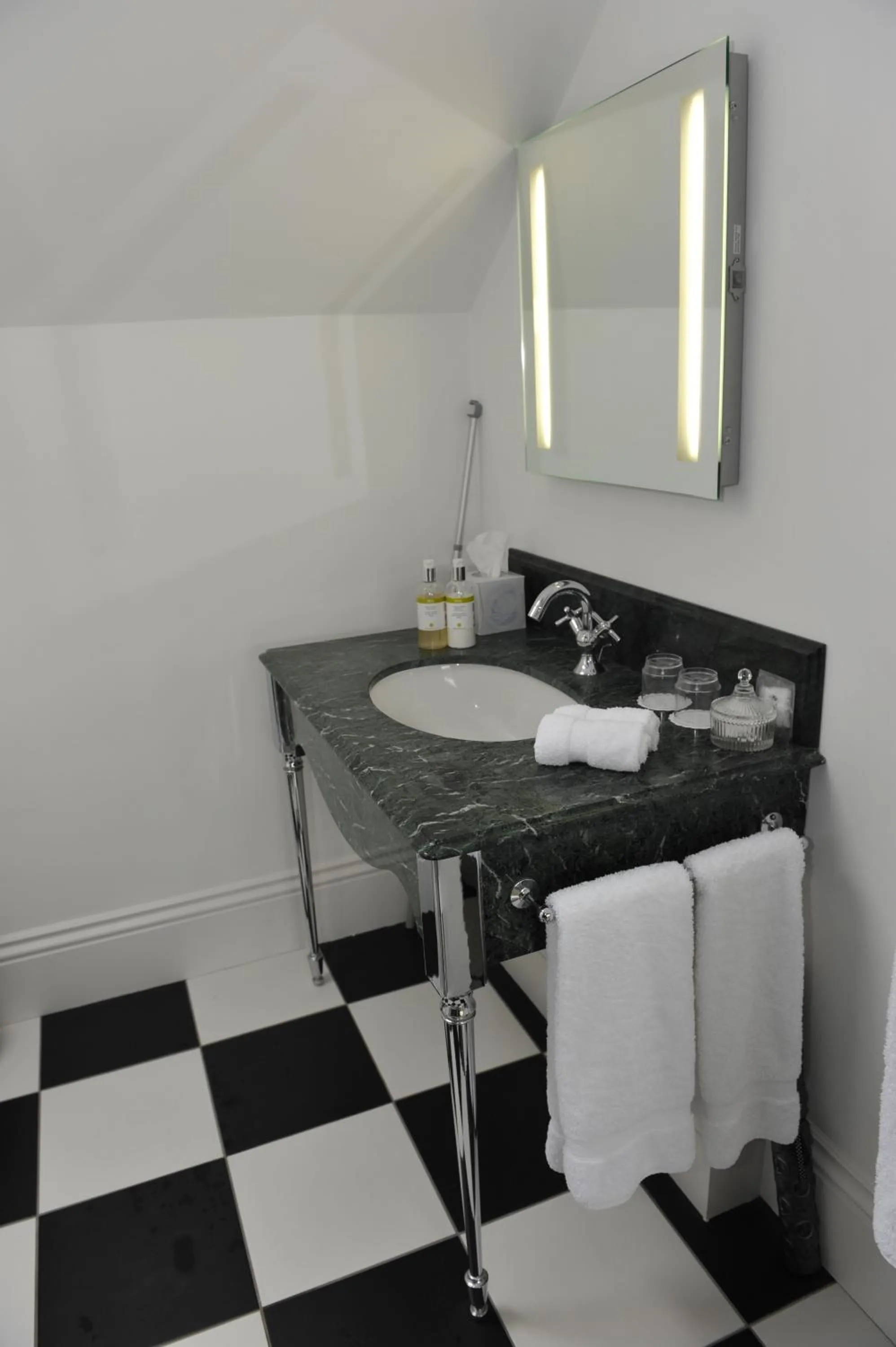 Bathroom in Suenos Guesthouse