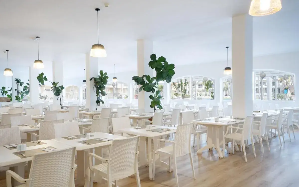 Restaurant/places to eat in Club Hotel Drago Park Restaurant/places to eat in Club Hotel Drago Park