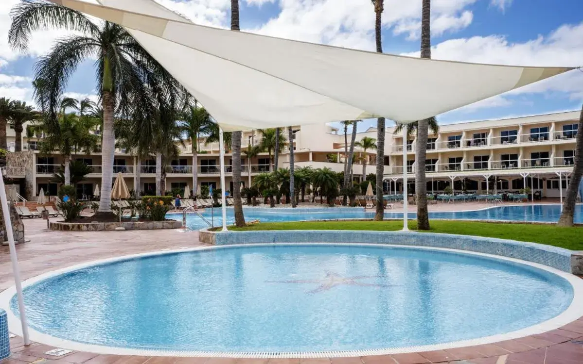 Swimming pool in Club Hotel Drago Park Swimming pool in Club Hotel Drago Park