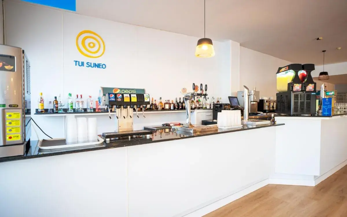 Lounge or bar in Club Hotel Drago Park Lounge or bar in Club Hotel Drago Park