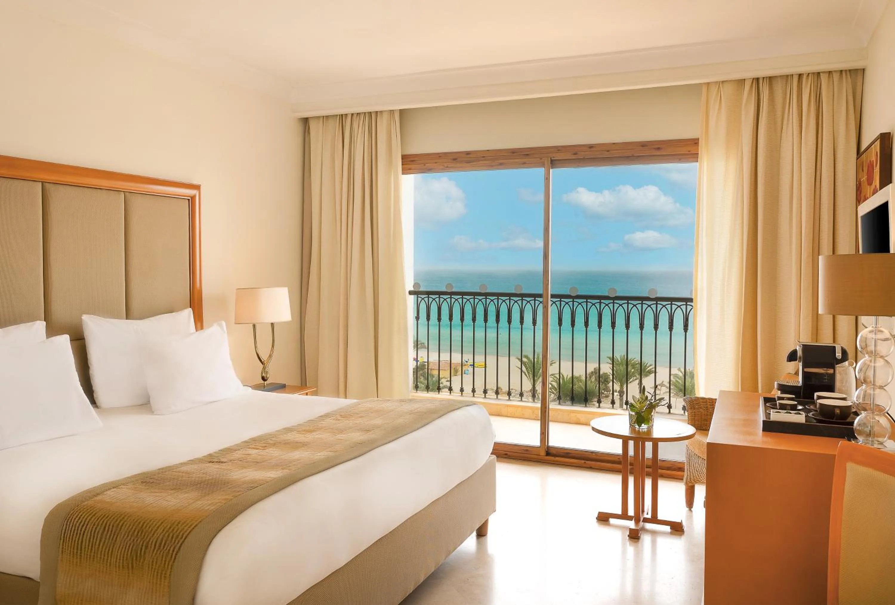 Bed in Mövenpick Resort & Marine Spa Sousse