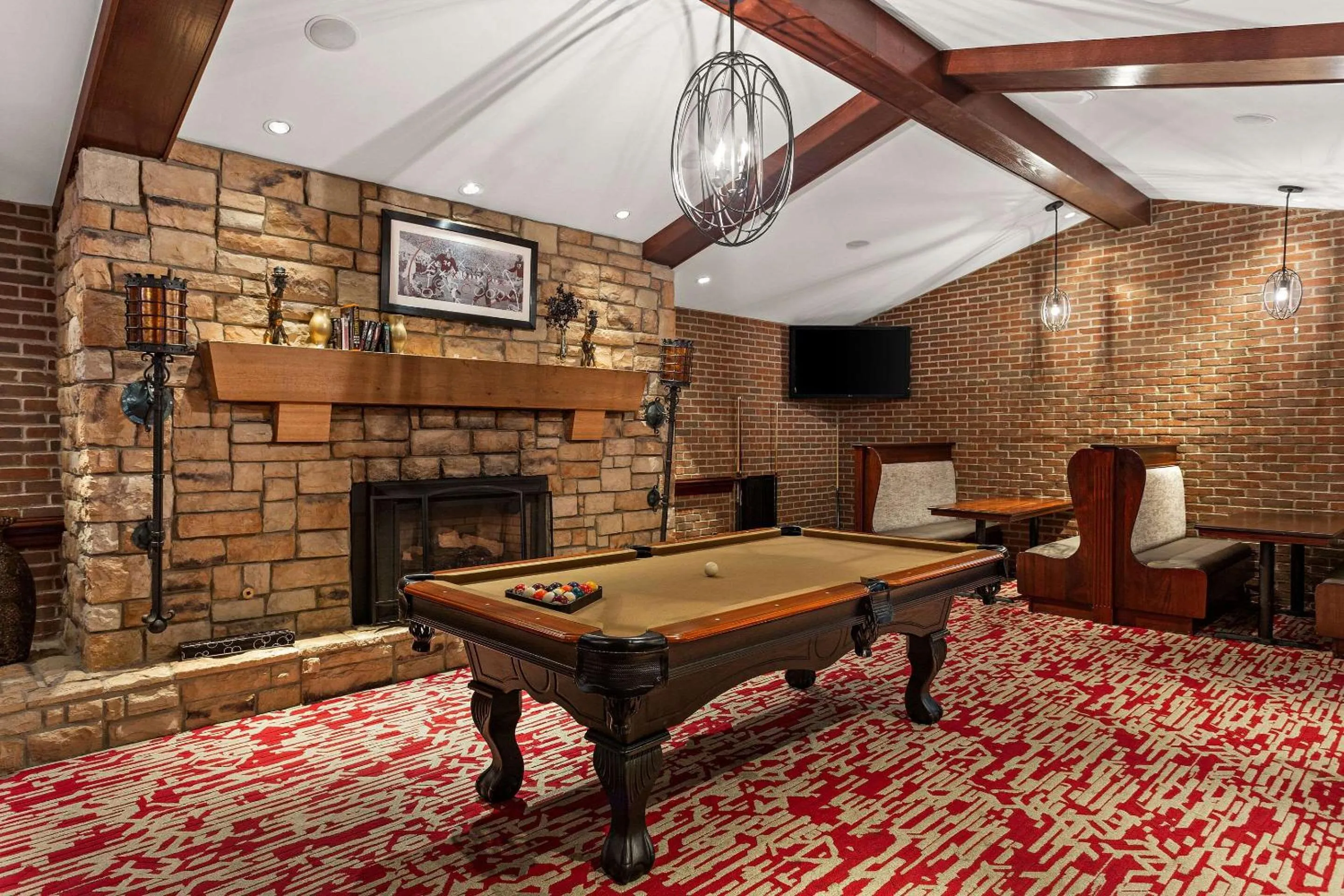 Lounge or bar in Wingate by Wyndham South Bend - Notre Dame