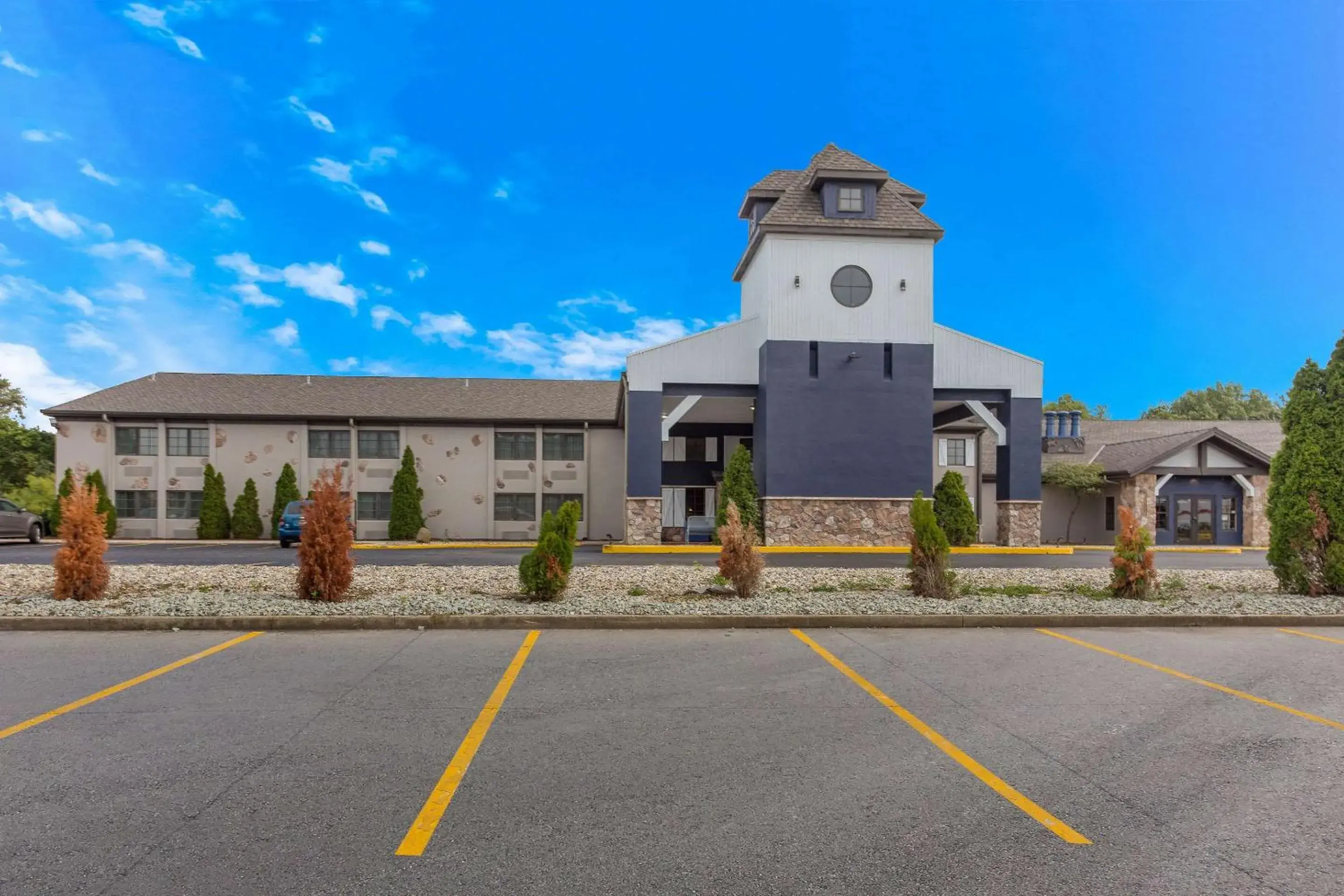 Property building in Wingate by Wyndham South Bend - Notre Dame Property building in Wingate by Wyndham South Bend - Notre Dame