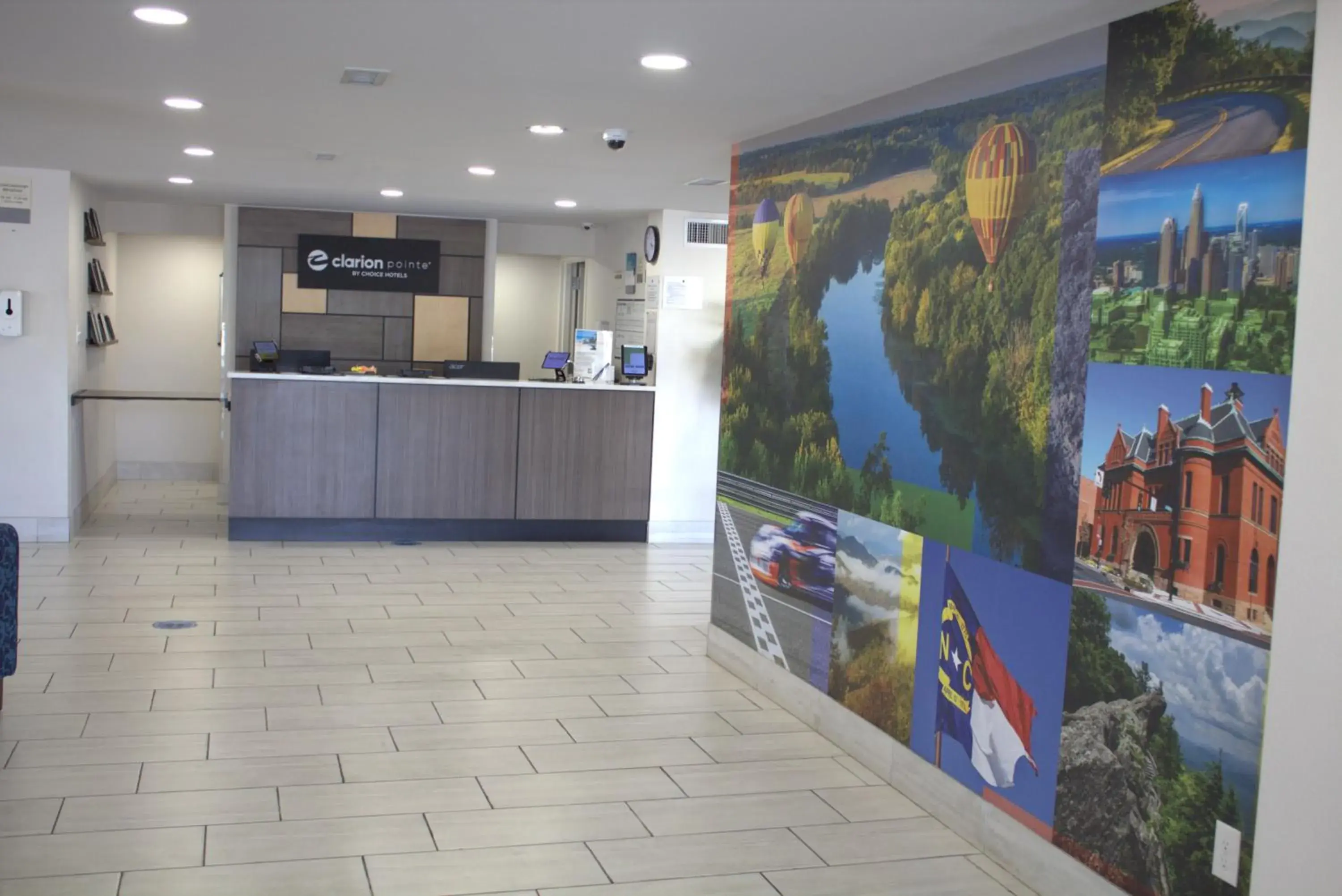 Lobby or reception in Clarion Pointe Statesville Lobby or reception in Clarion Pointe Statesville