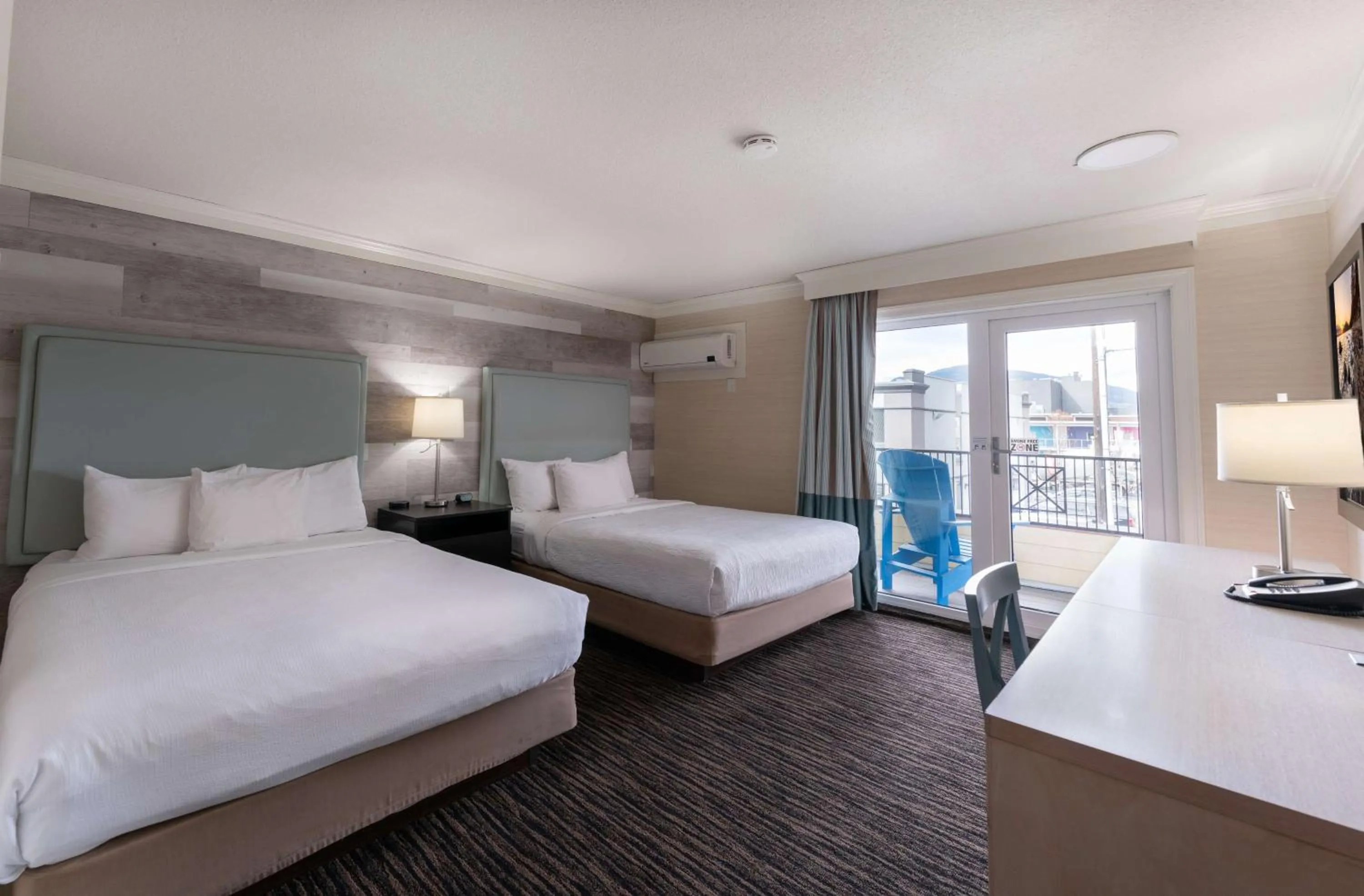 Bedroom, Bed in Prestige Beach House, WorldHotels Crafted