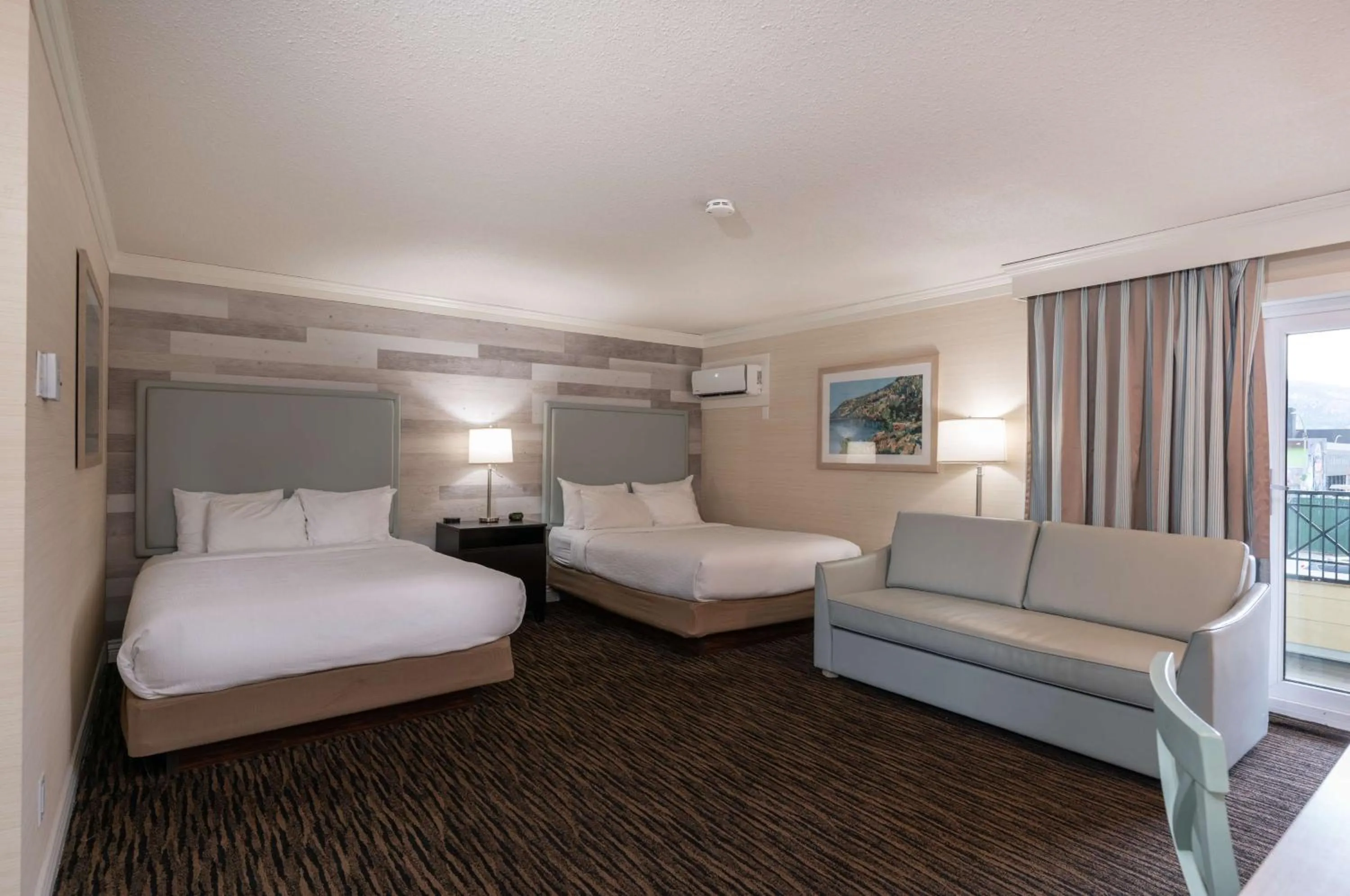 Bedroom, Bed in Prestige Beach House, WorldHotels Crafted