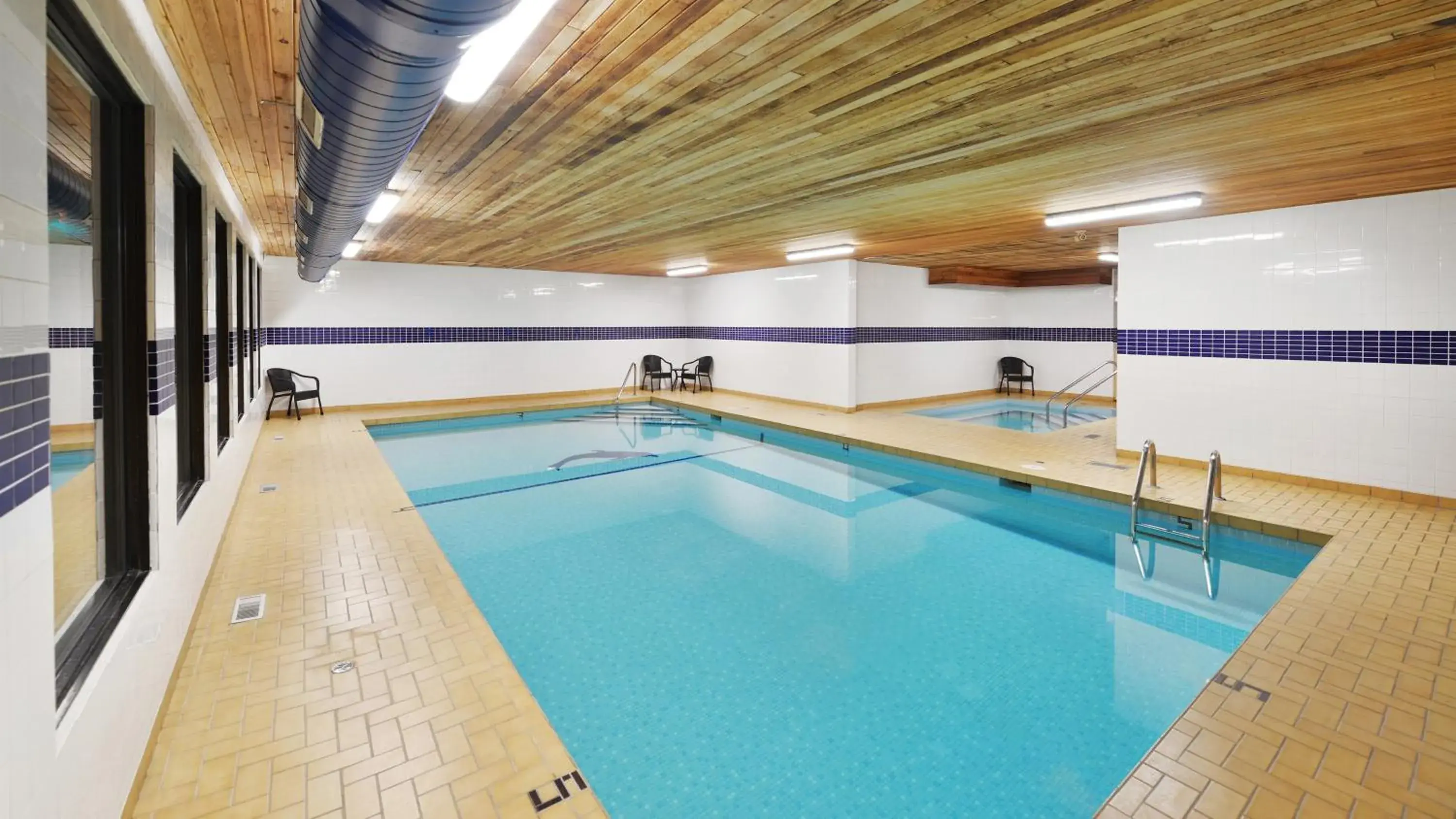 Swimming pool in Prestige Beach House, WorldHotels Crafted Swimming pool in Prestige Beach House, WorldHotels Crafted