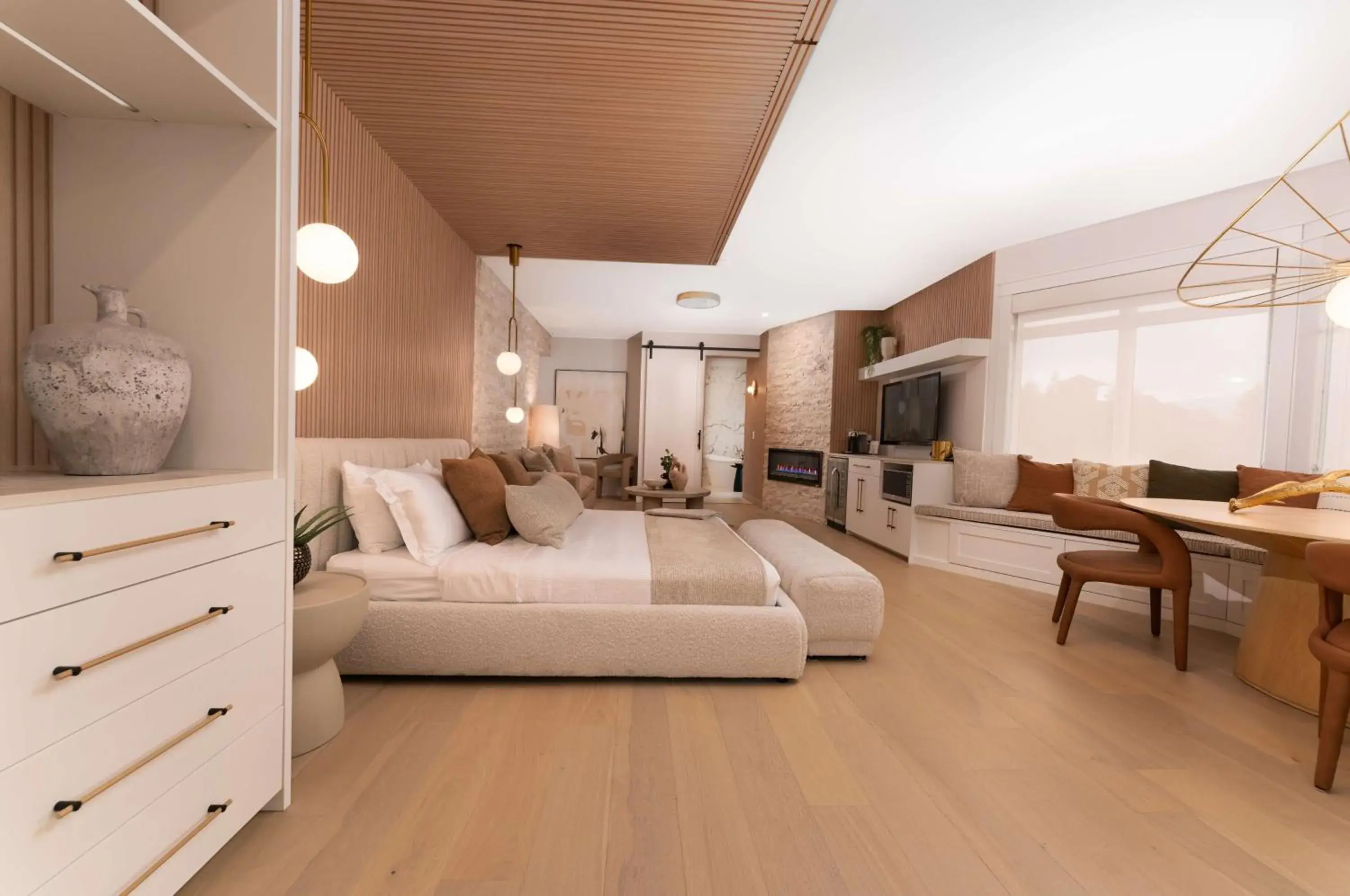 Superior King Suite with Balcony and Fireplace - Non-Smoking in Prestige Beach House, WorldHotels Crafted Superior King Suite with Balcony and Fireplace - Non-Smoking in Prestige Beach House, WorldHotels Crafted