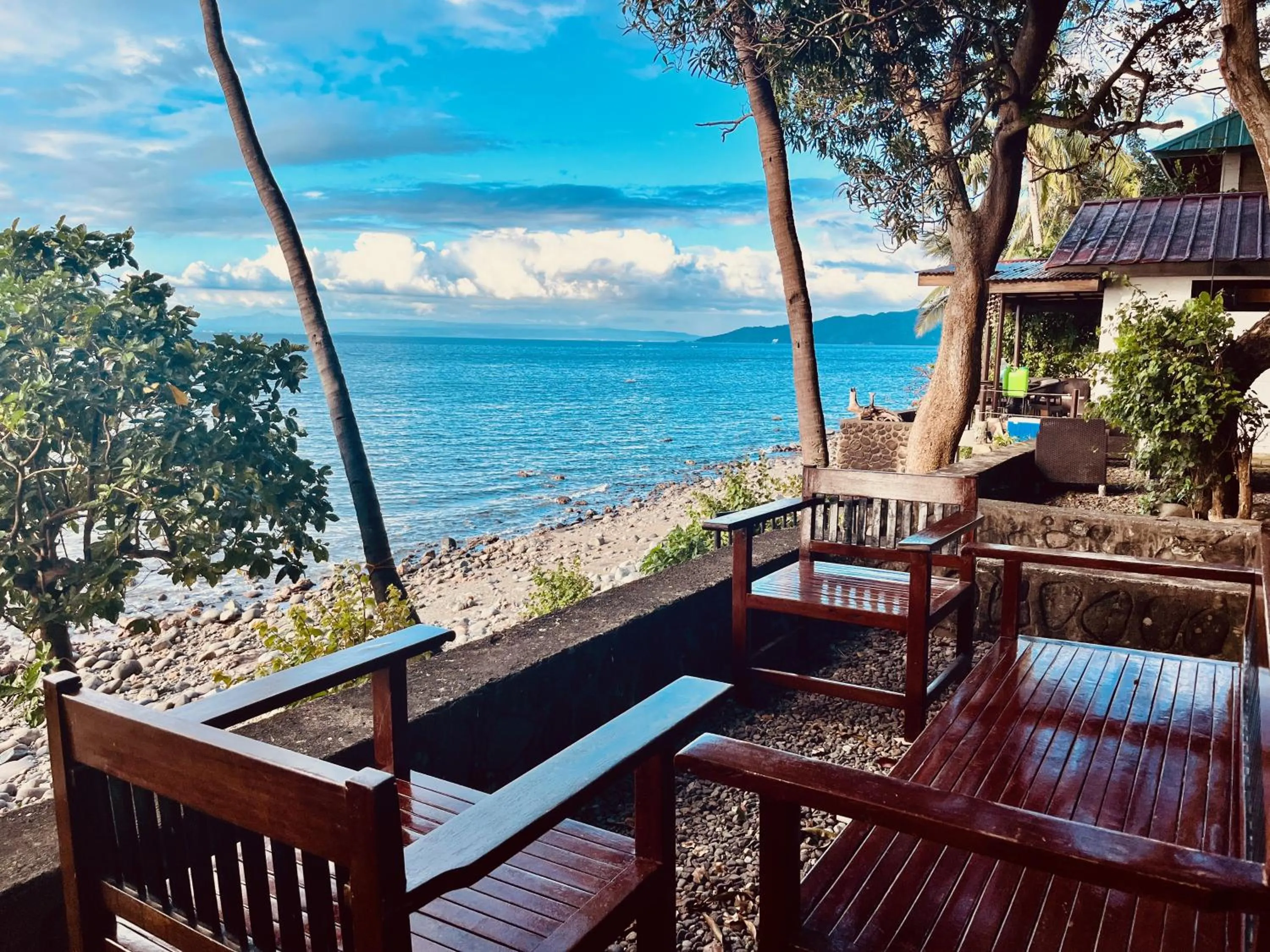 Patio in Villa Milagros Dive Inn Anilao