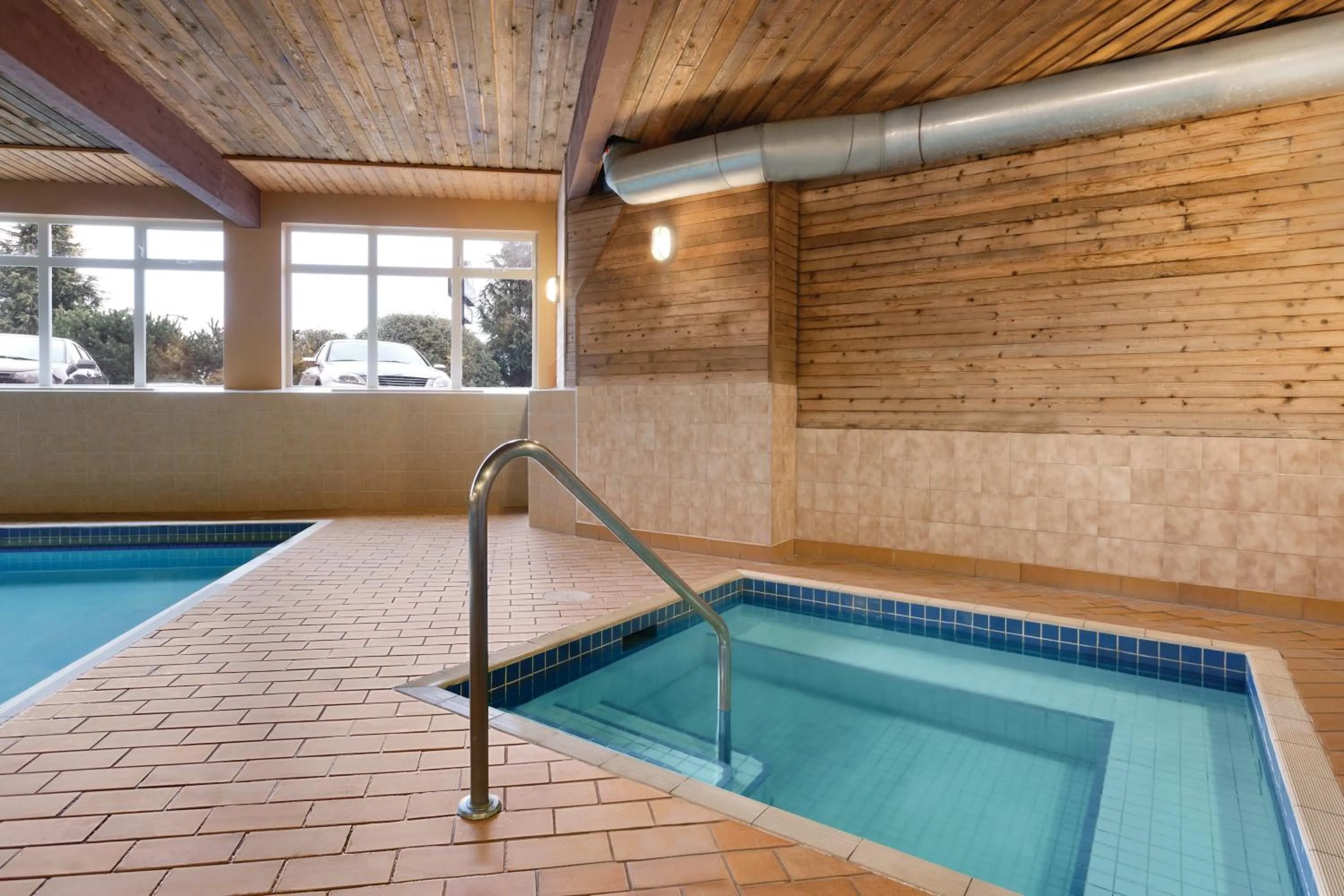 Swimming pool in Days Inn by Wyndham Nanaimo