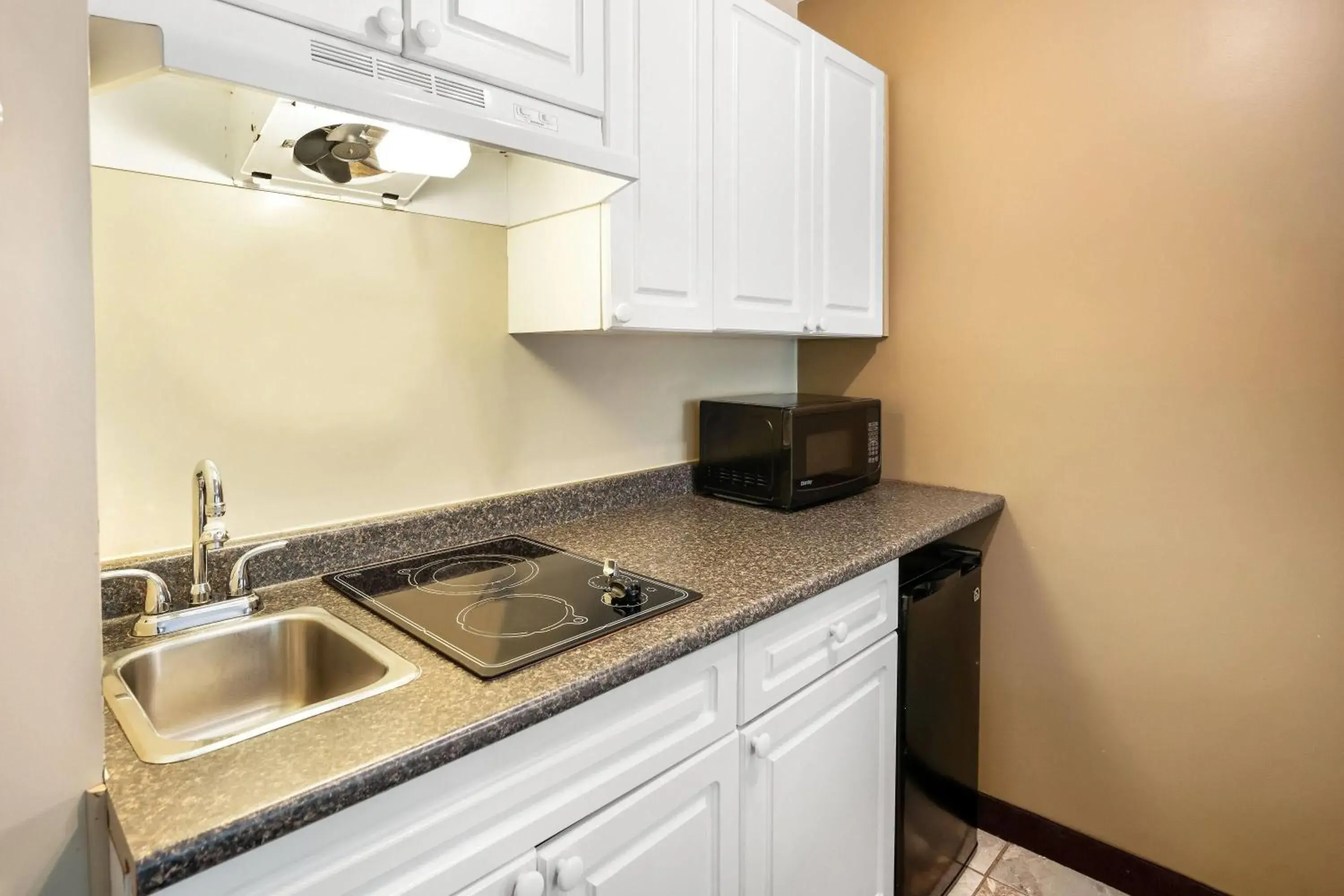 Bed in Days Inn by Wyndham Nanaimo Bed in Days Inn by Wyndham Nanaimo