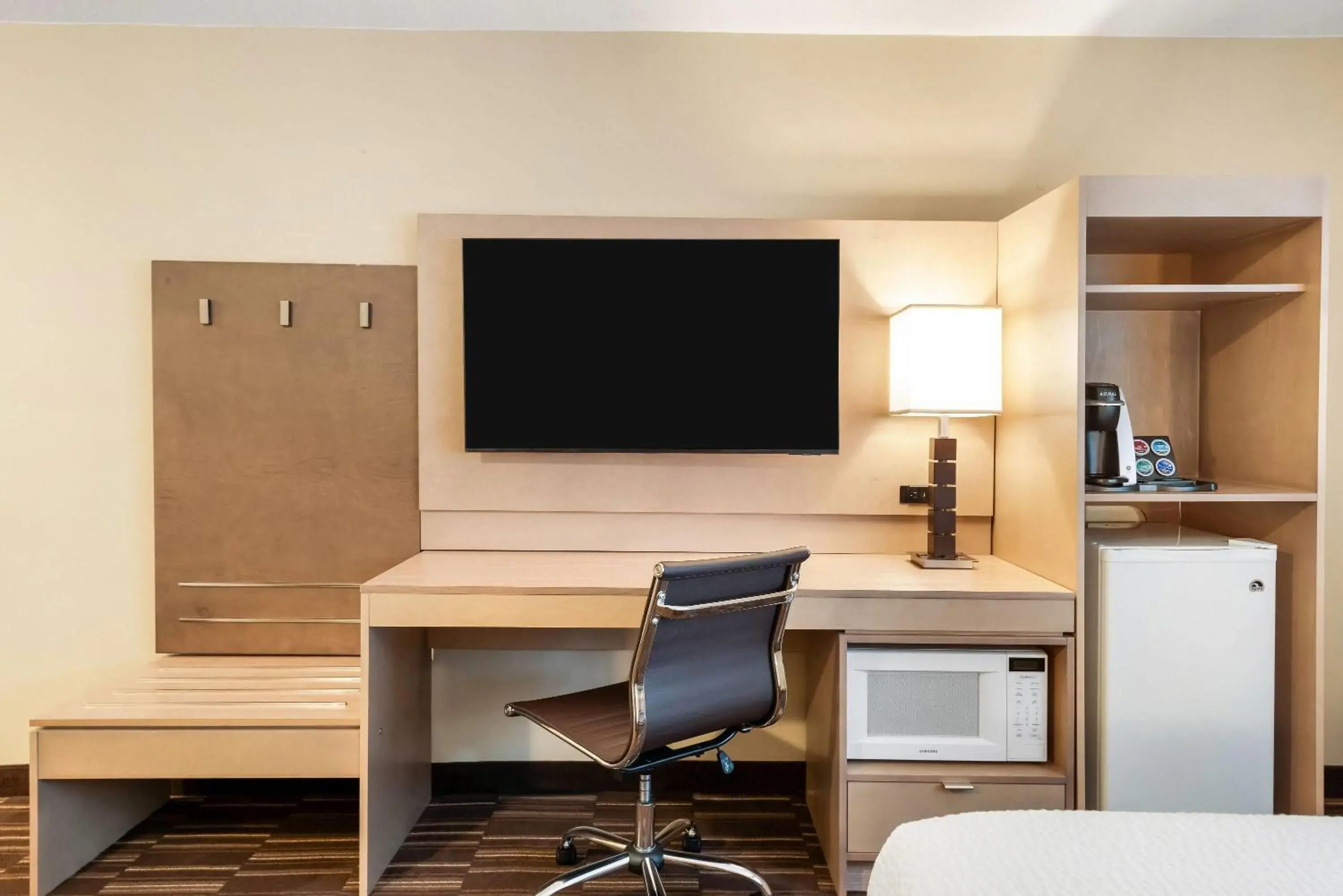 Bed in Days Inn by Wyndham Nanaimo Bed in Days Inn by Wyndham Nanaimo