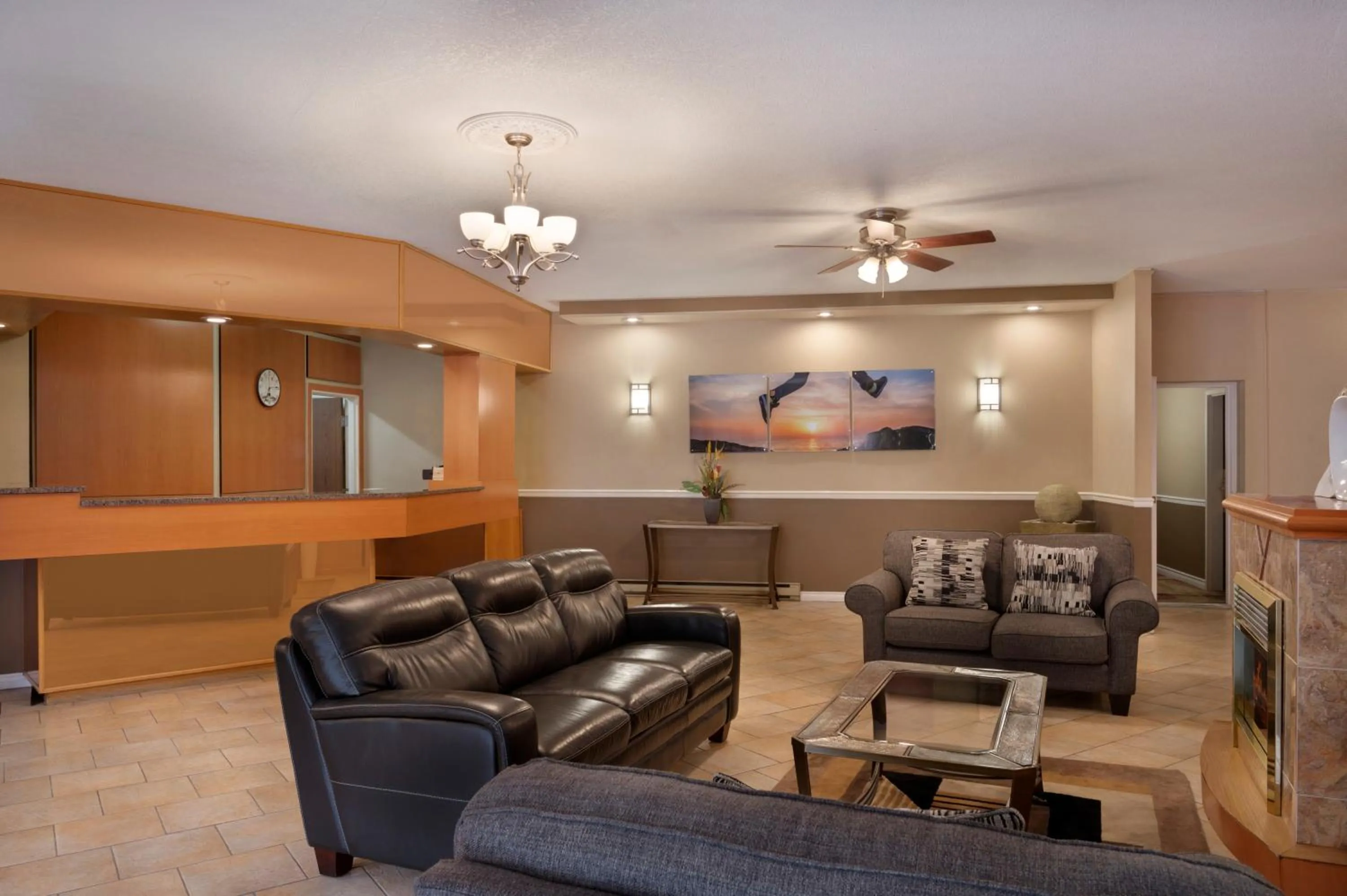 Lobby or reception in Days Inn by Wyndham Nanaimo
