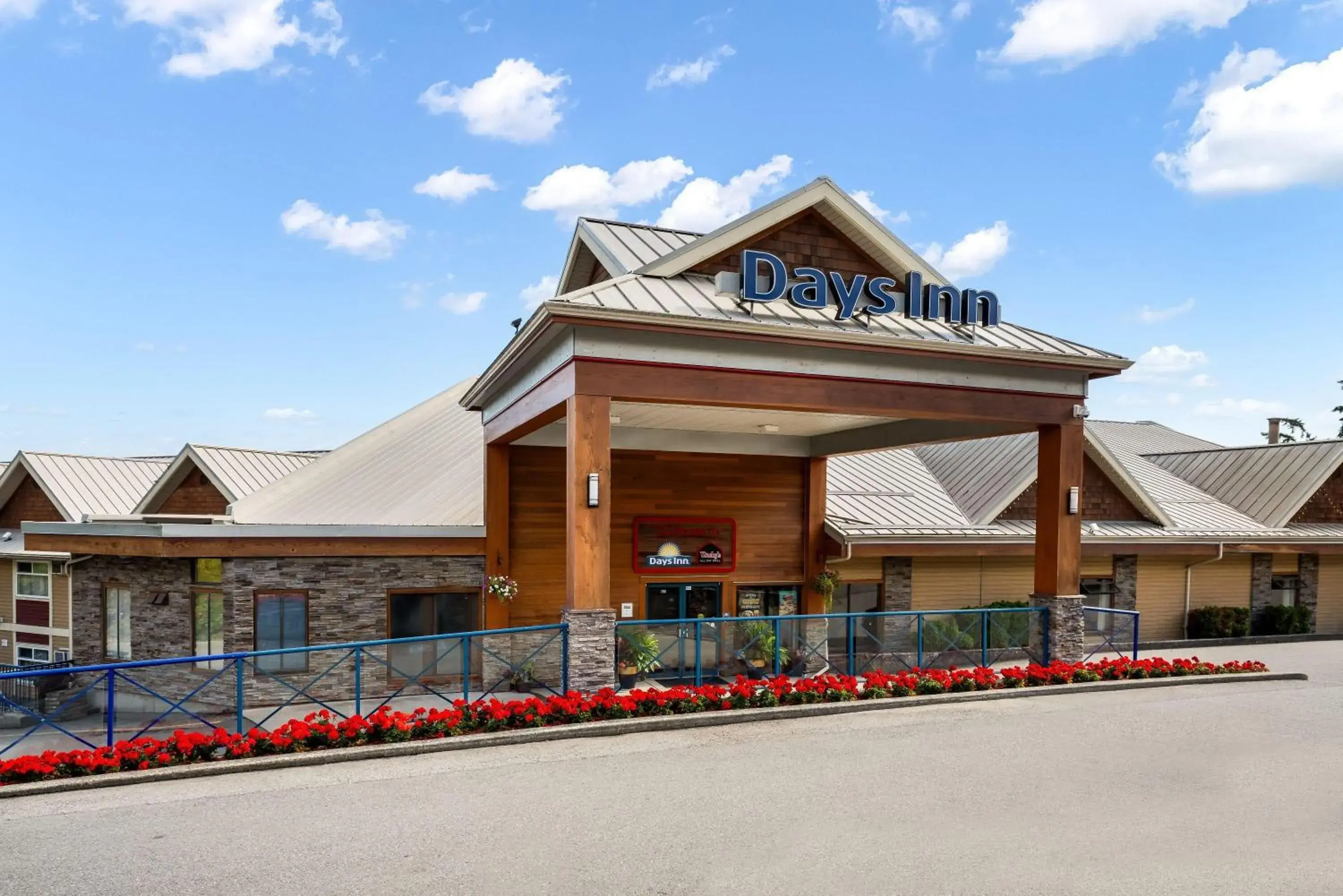 Property building in Days Inn by Wyndham Nanaimo Property building in Days Inn by Wyndham Nanaimo