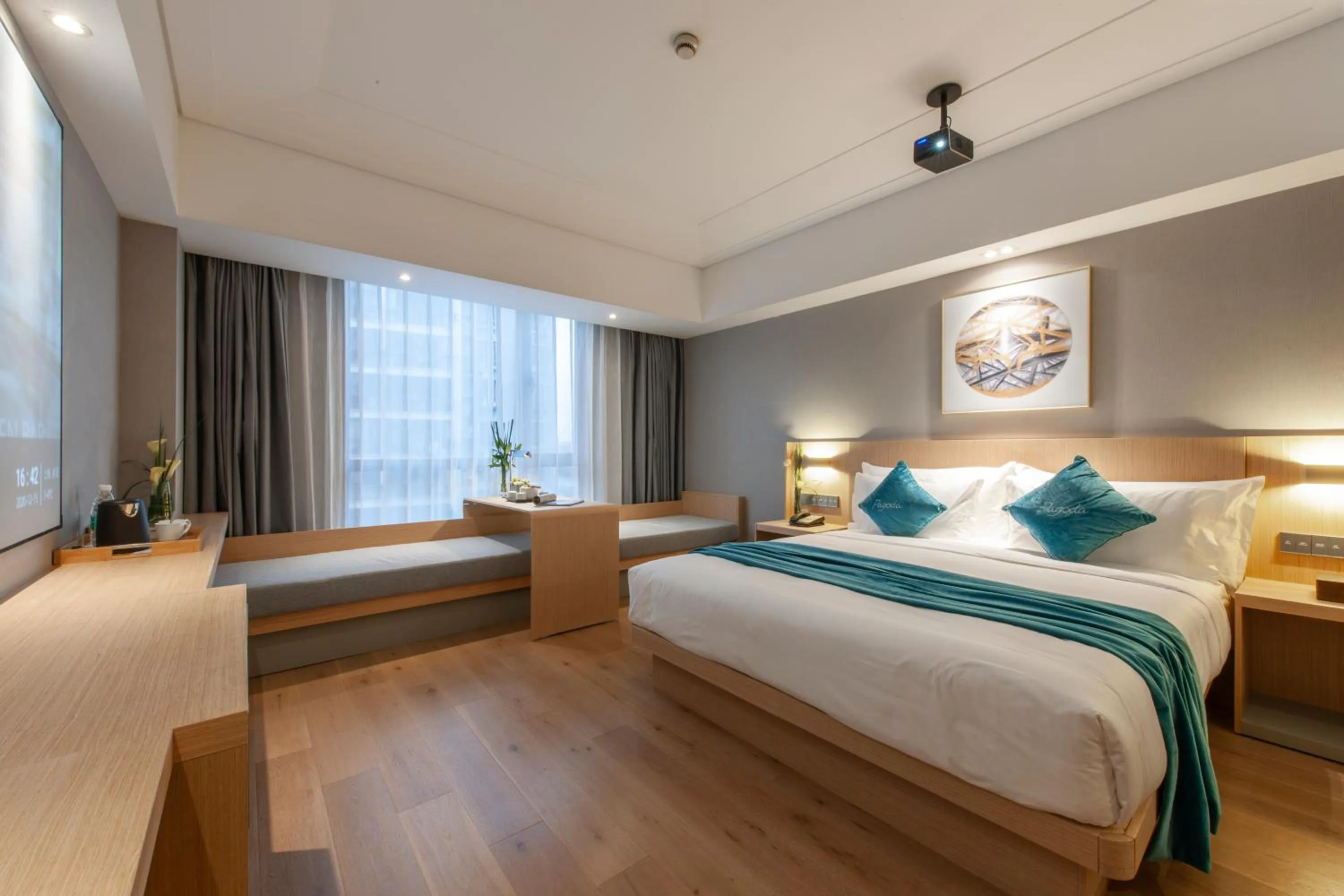 Bed in Radisson Blu Hotel Shanghai Hong Quan