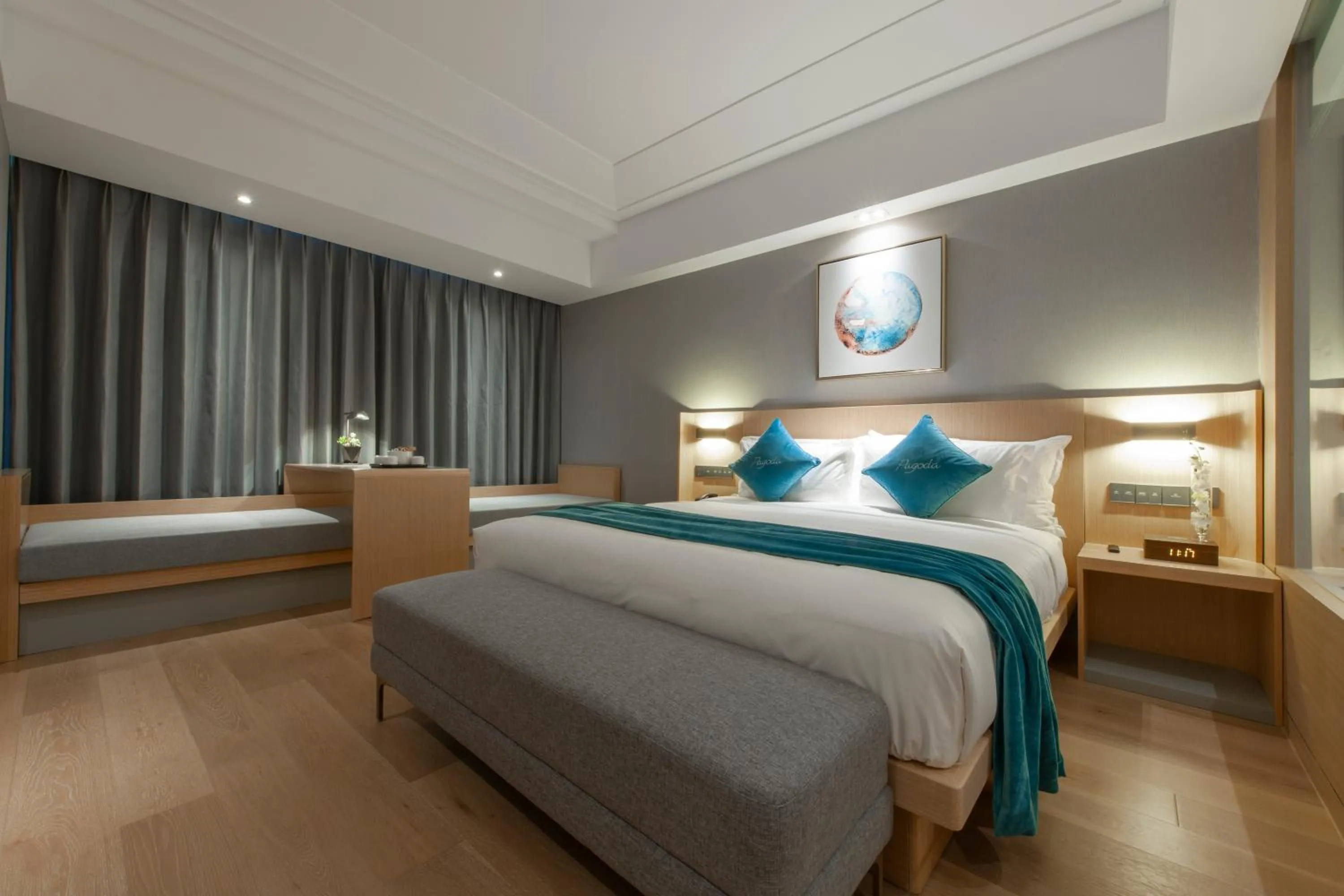 Bed in Radisson Blu Hotel Shanghai Hong Quan