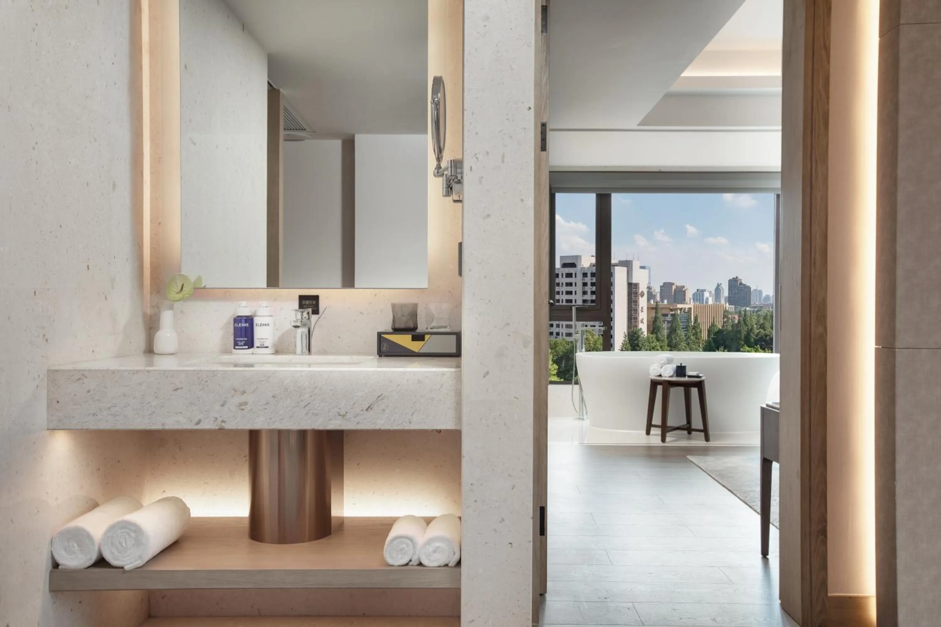 Toilet in voco Nanjing Oriental Pearl