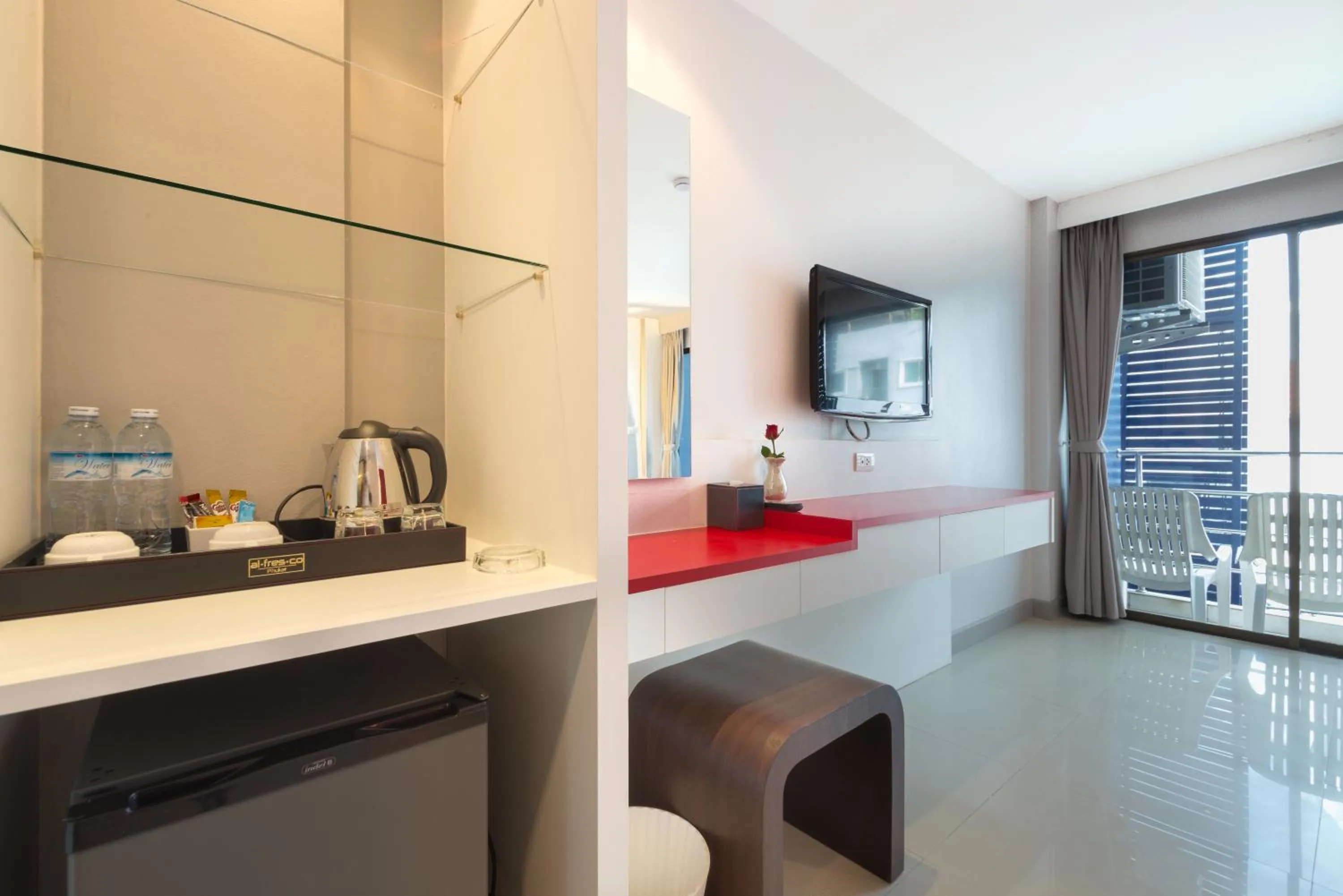 Coffee/tea facilities in Alfresco Phuket Hotel