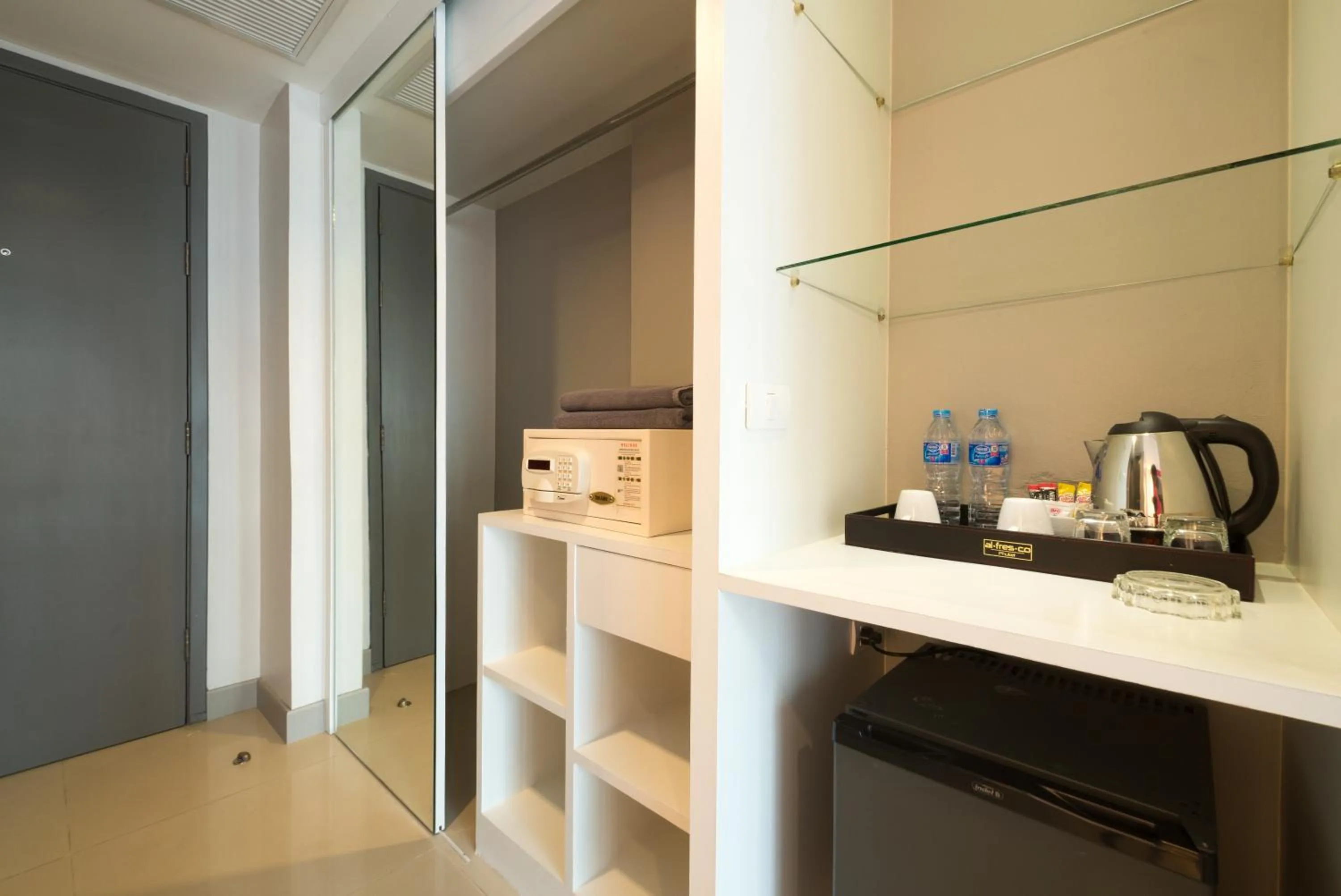 Coffee/tea facilities in Alfresco Phuket Hotel