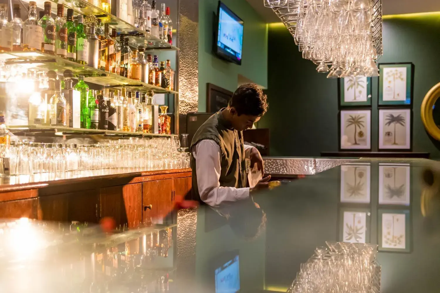 Lounge or bar in The Blue Water - Geoffrey Bawa Heritage Resort Hotel Lounge or bar in The Blue Water - Geoffrey Bawa Heritage Resort Hotel