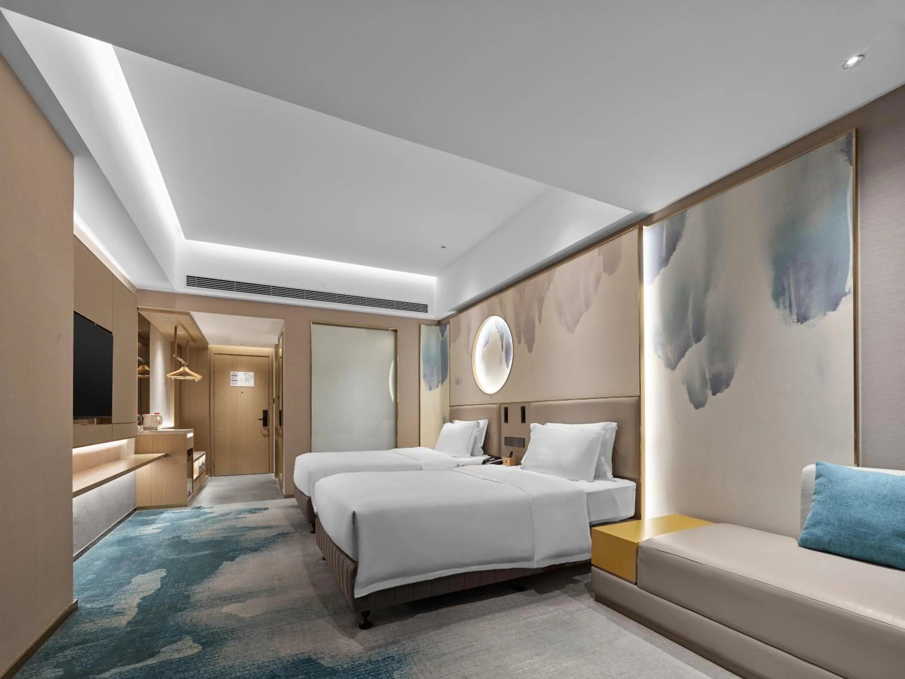 Bed in Shenzhen Grand Skylight Garden Hotel