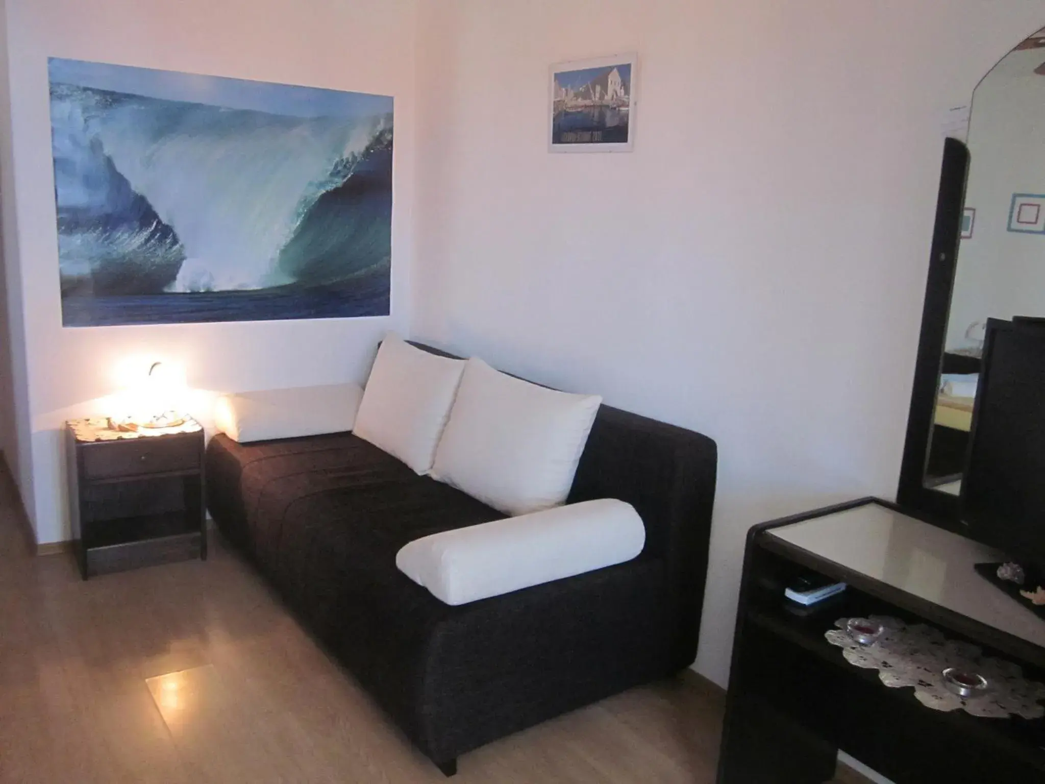 One-Bedroom Apartment with Terace with Sea View (3 Adults) in Apartments Kresic One-Bedroom Apartment with Terace with Sea View (3 Adults) in Apartments Kresic