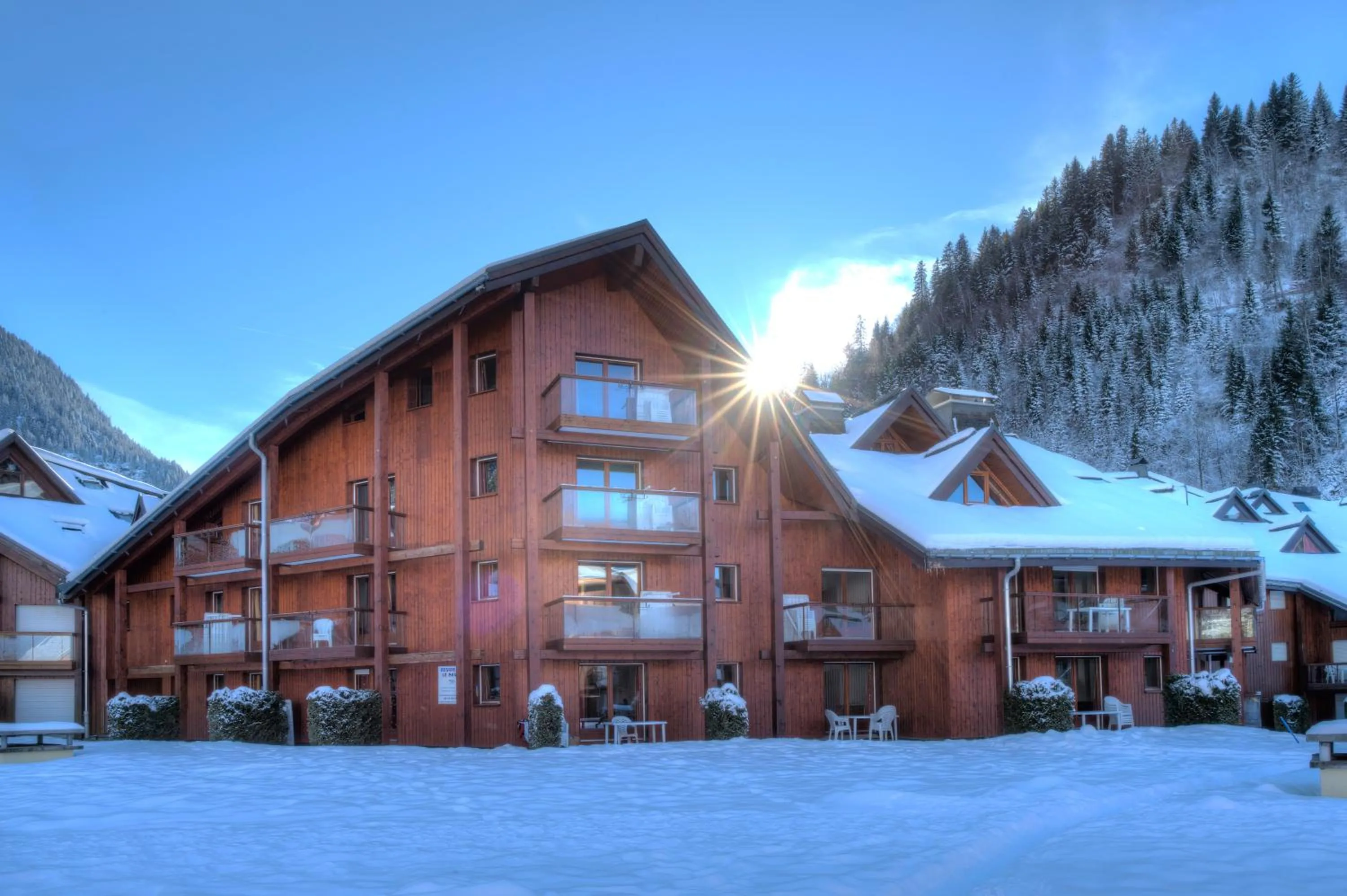 Facade/entrance in Résidence Néméa Le Nevez