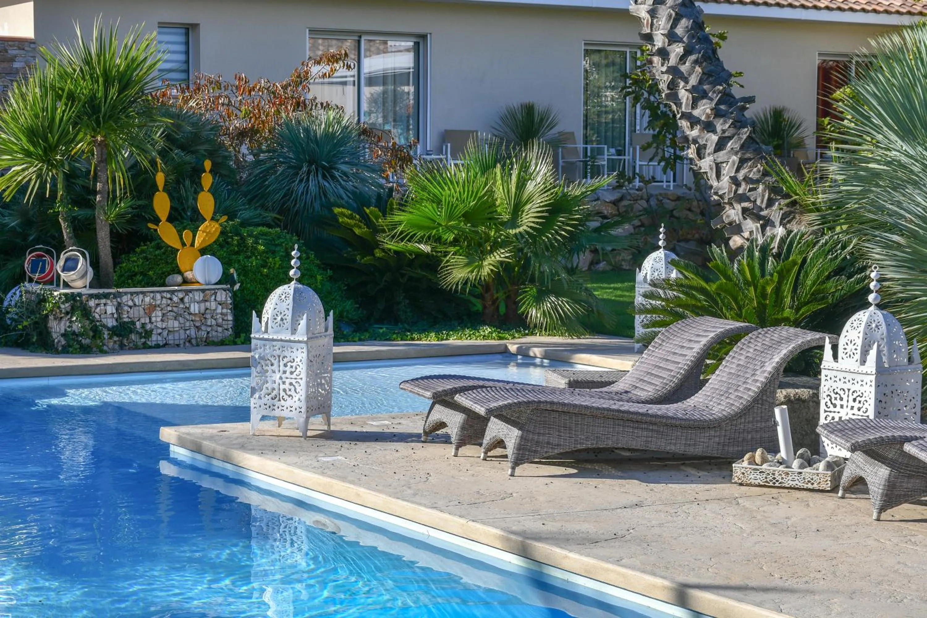 Swimming pool in Escapades Lointaines