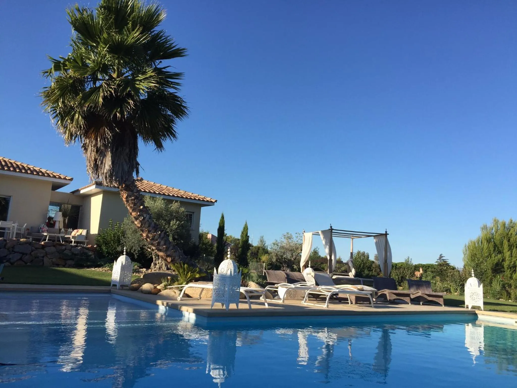 Swimming pool in Escapades Lointaines