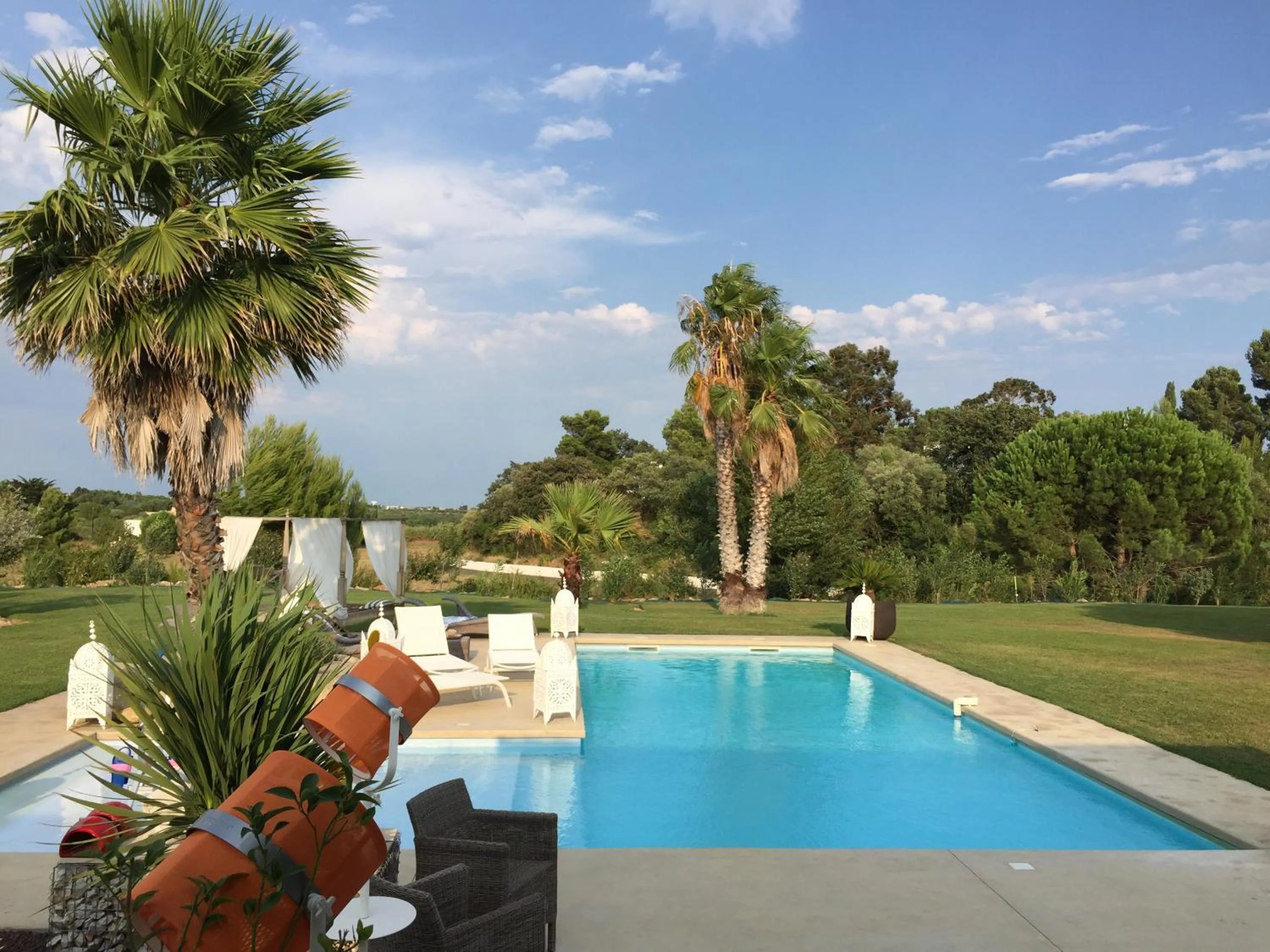 Swimming pool in Escapades Lointaines