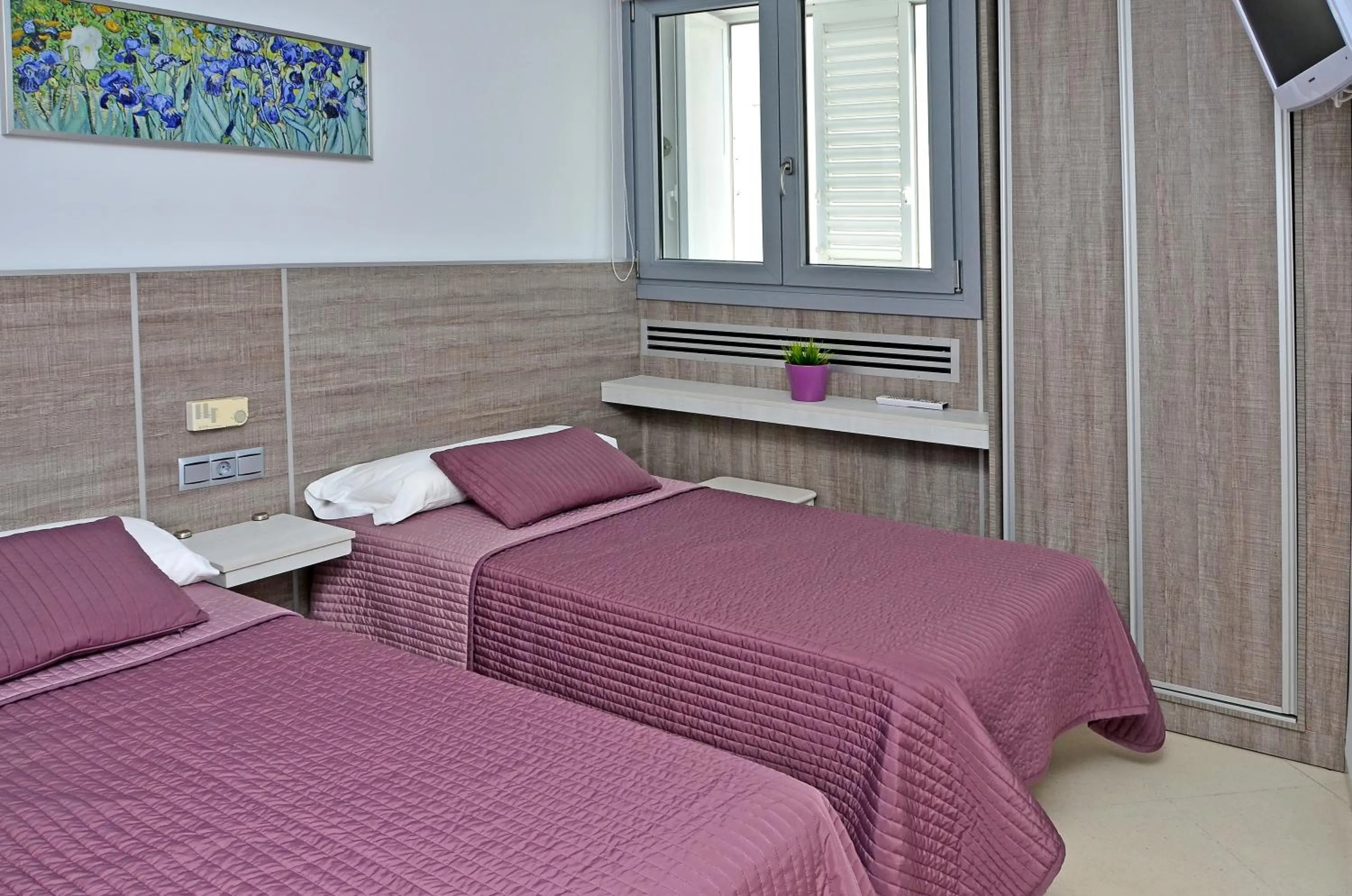 Photo of the whole room, Bed in Hotel Campito