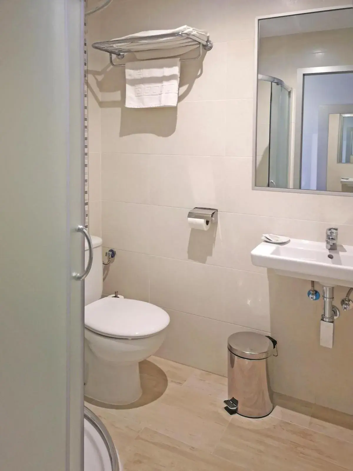 Small Double or Twin Room in Hostal Campito Small Double or Twin Room in Hostal Campito