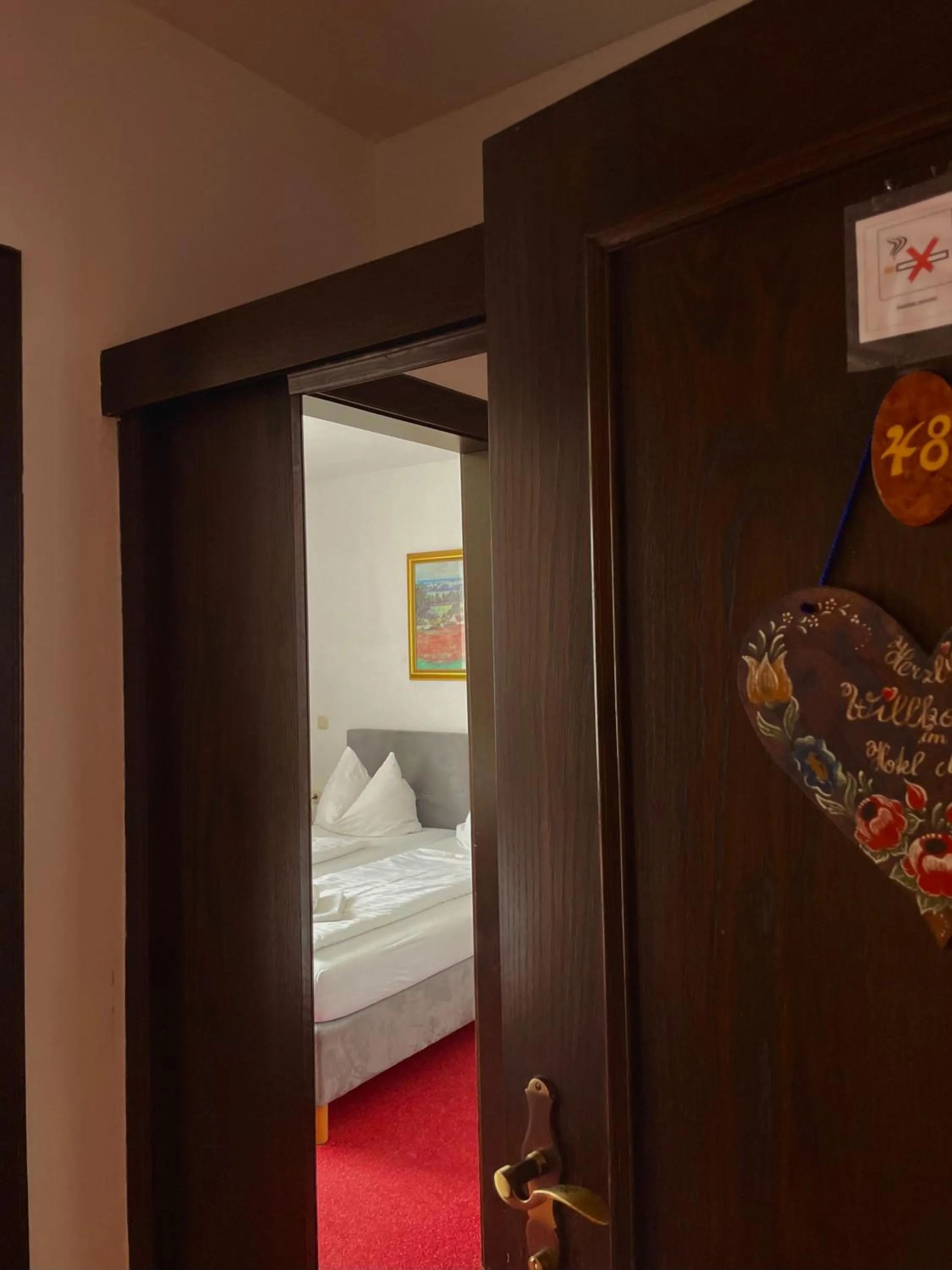 Bed in Hotel-Restaurant Moser Pöchlarn