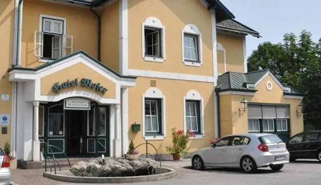 Facade/entrance in Hotel-Restaurant Moser Pöchlarn