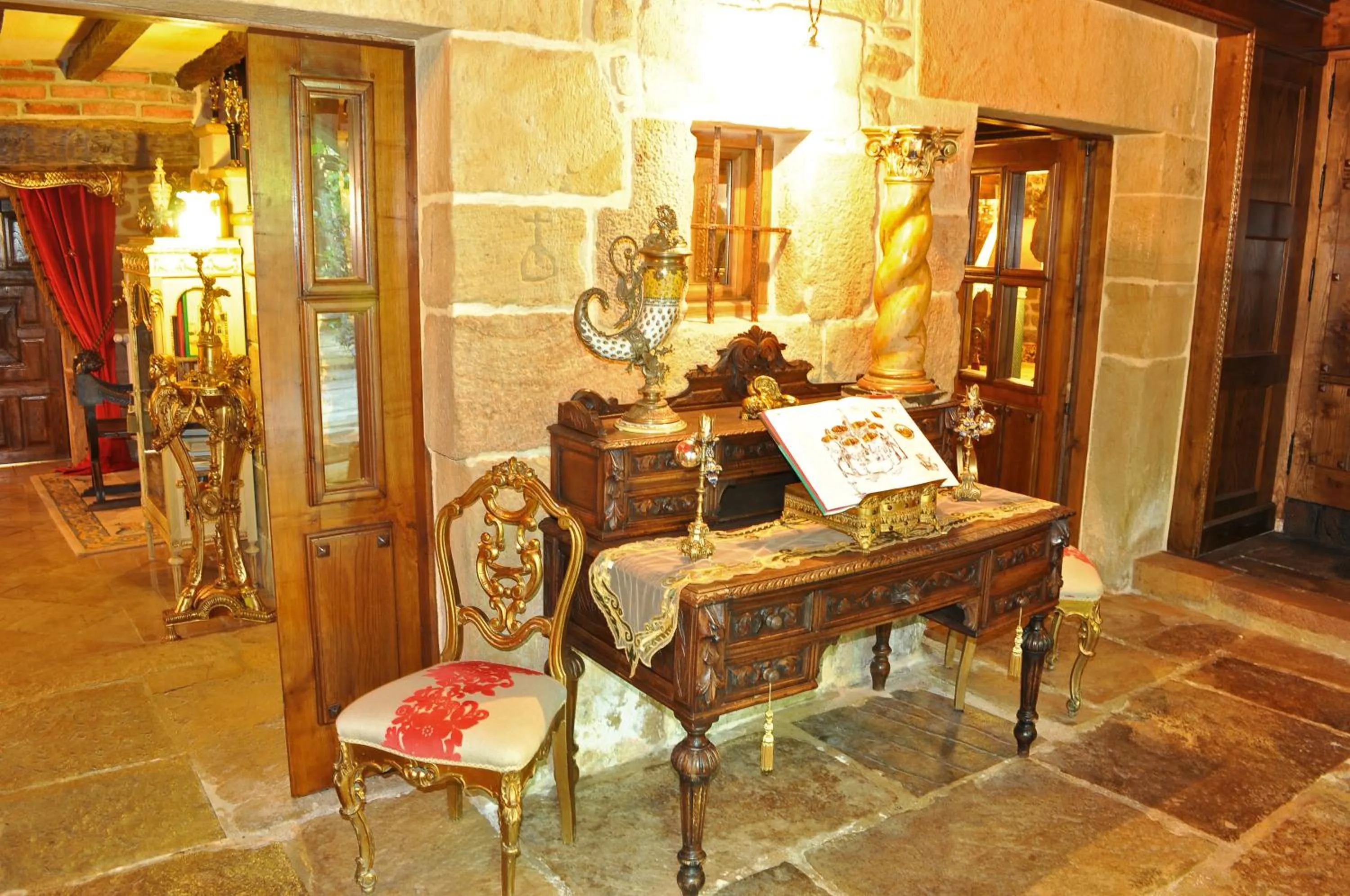 Lobby or reception in Palacio de Trasvilla