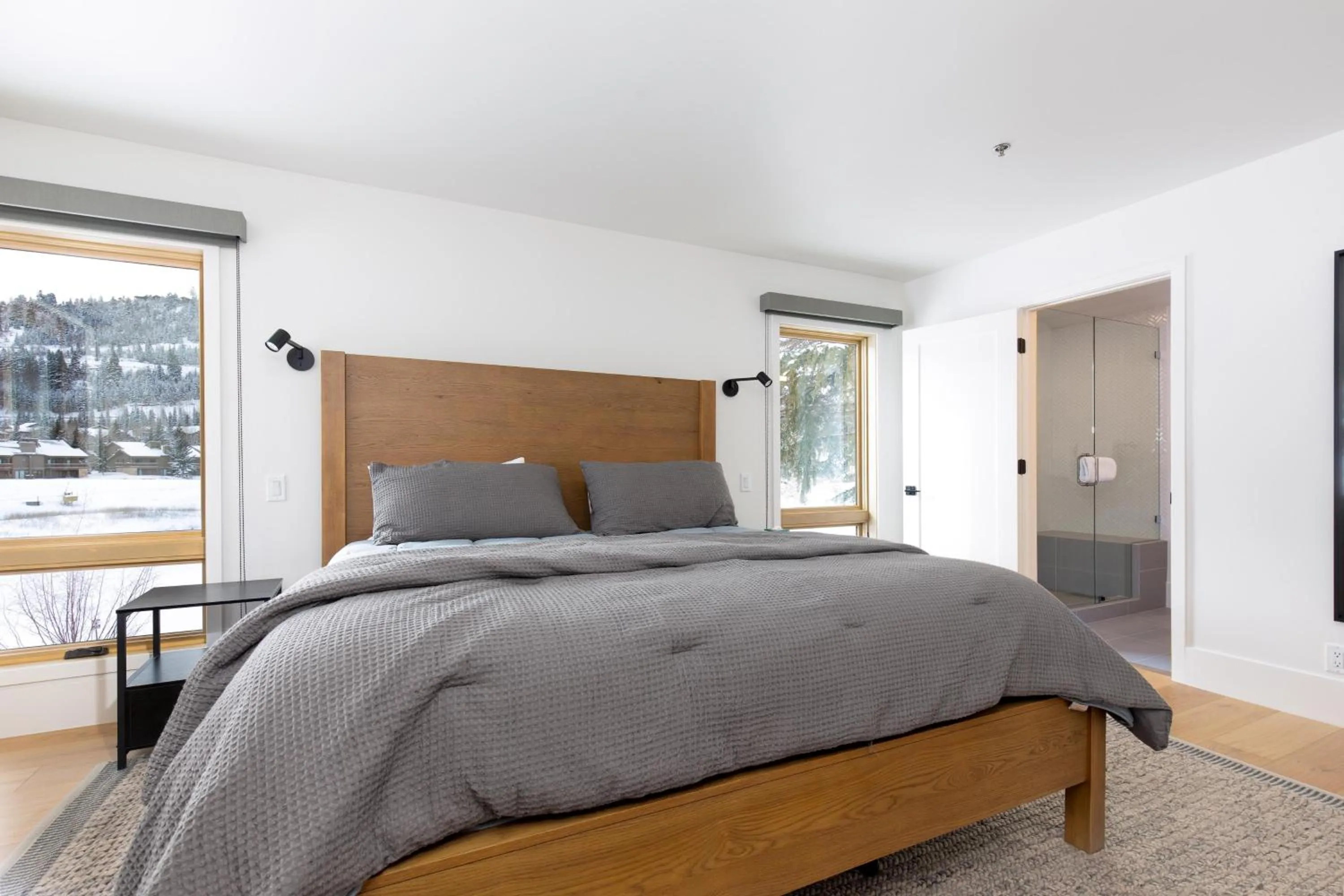 Bed in Fawngrove #1616