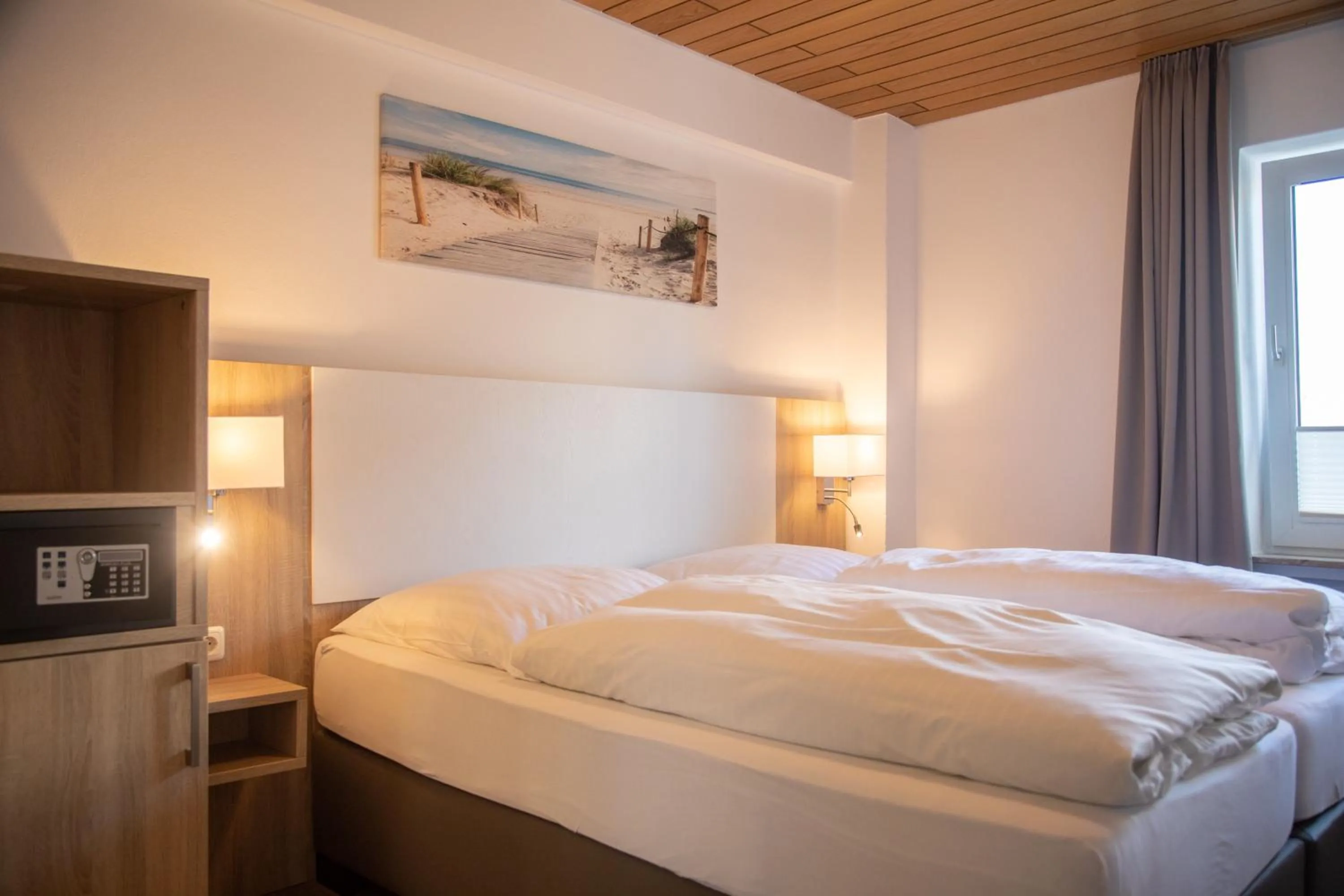Bedroom, Bed in Heeren's Hotel Garni