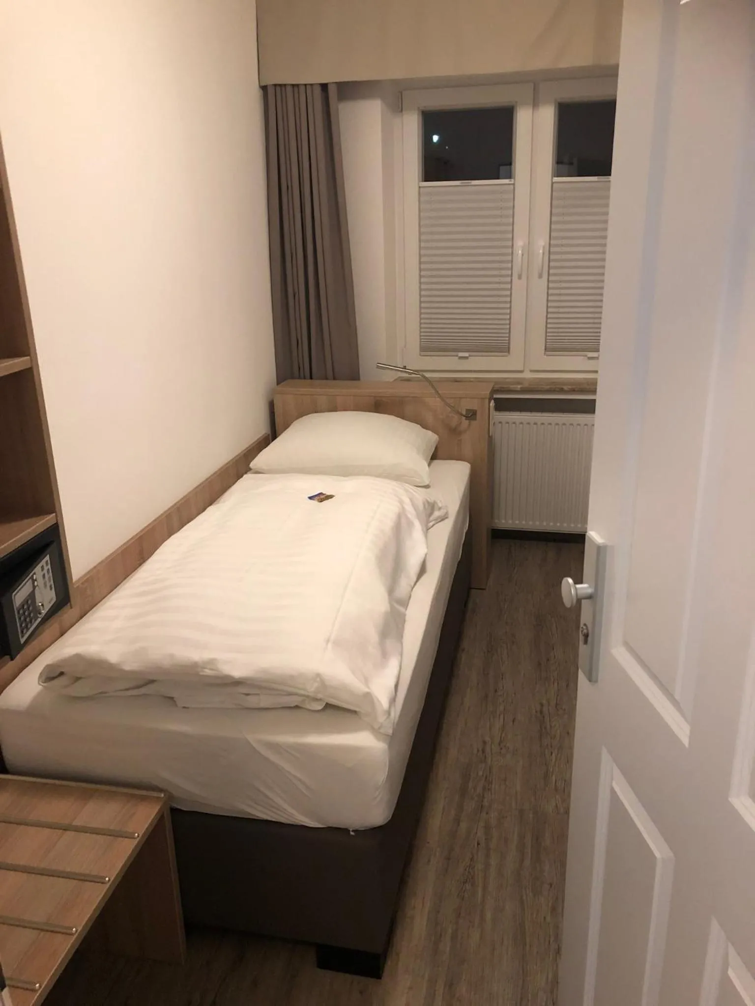 Bedroom, Bed in Heeren's Hotel Garni