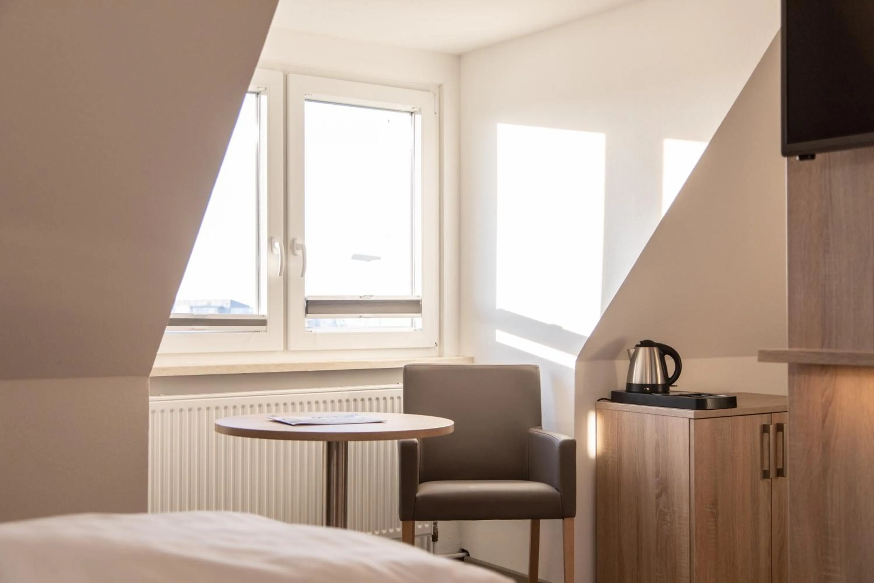 Bedroom, Bed in Heeren's Hotel Garni
