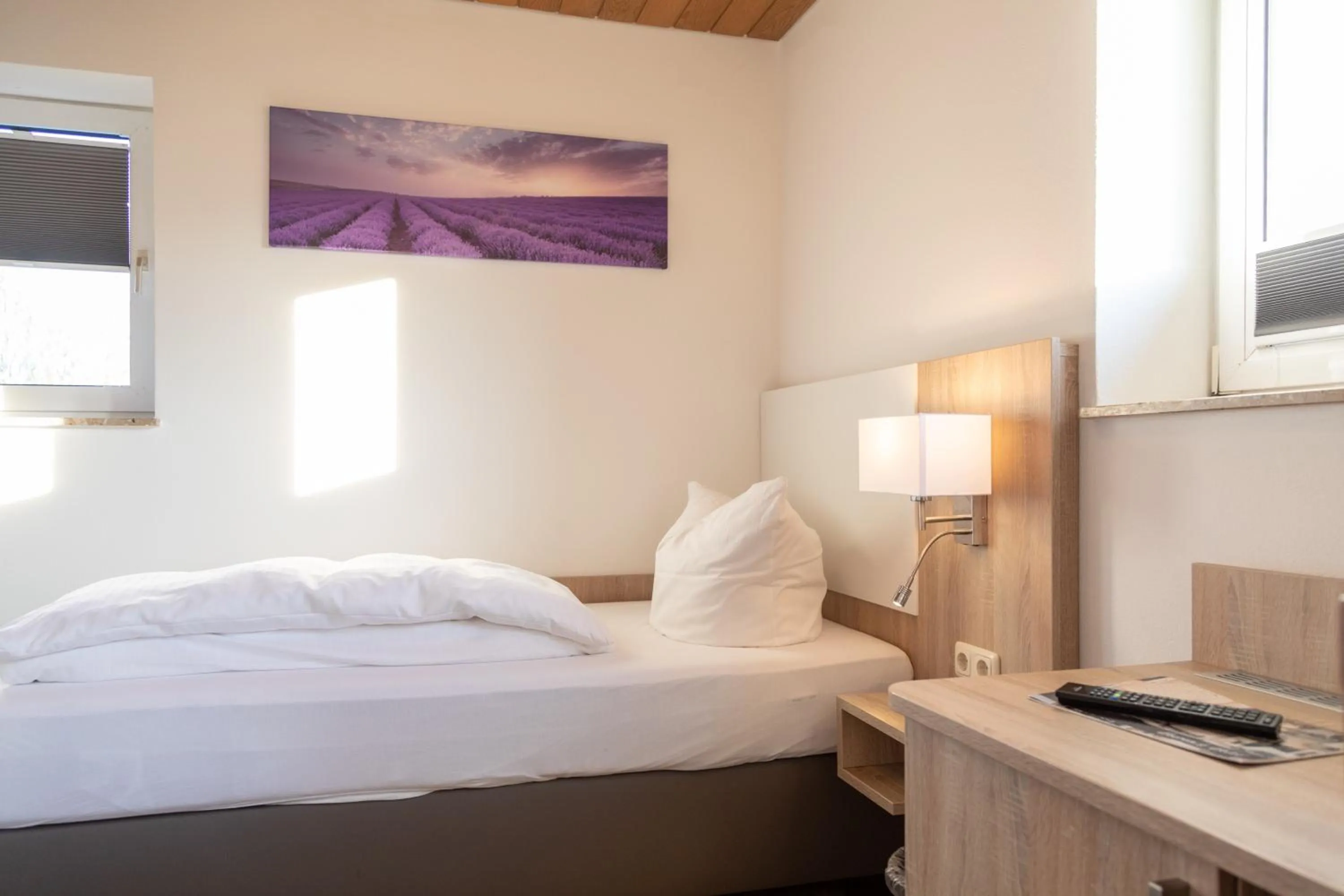 Bed in Heeren's Hotel Garni