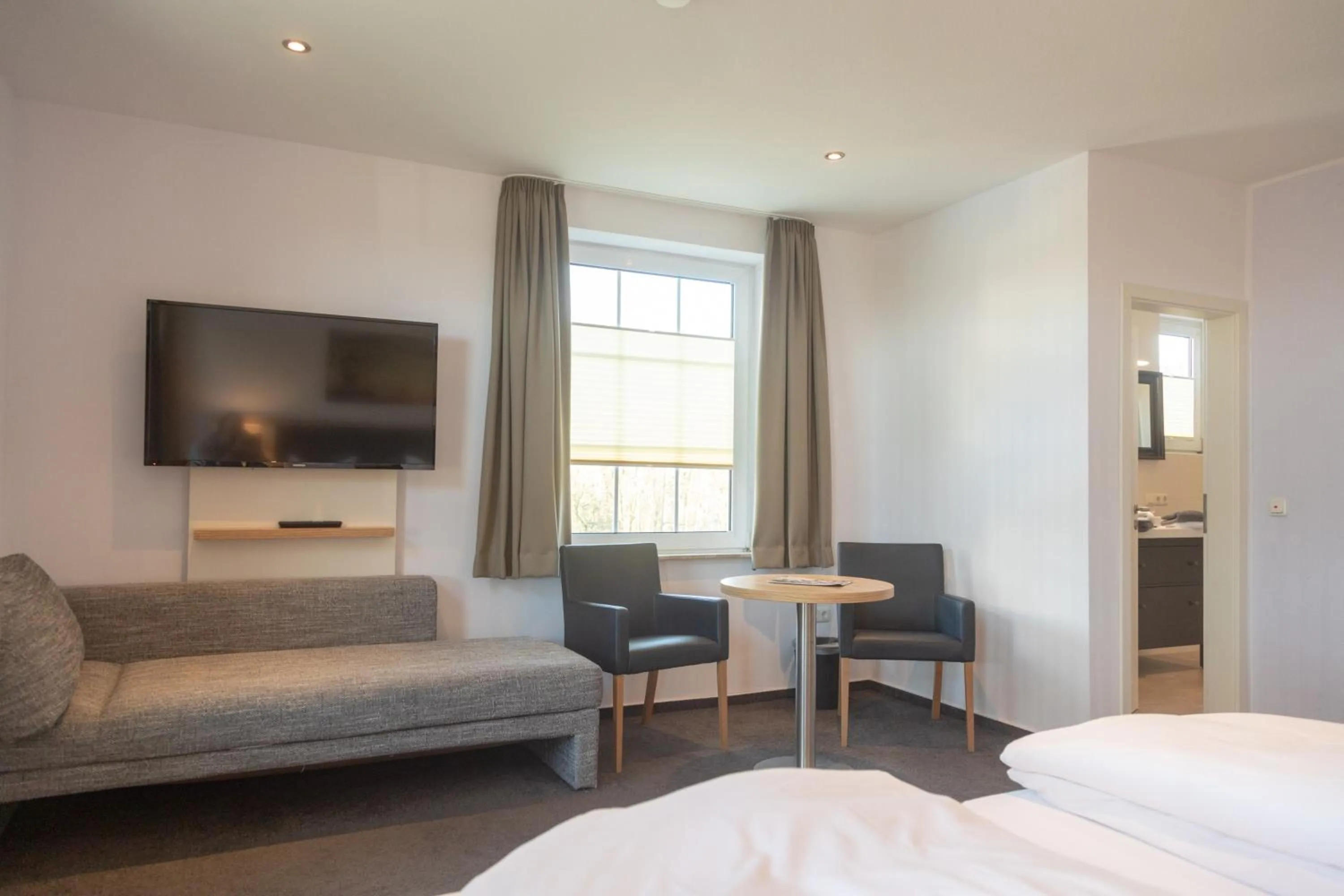 Bed in Heeren's Hotel Garni