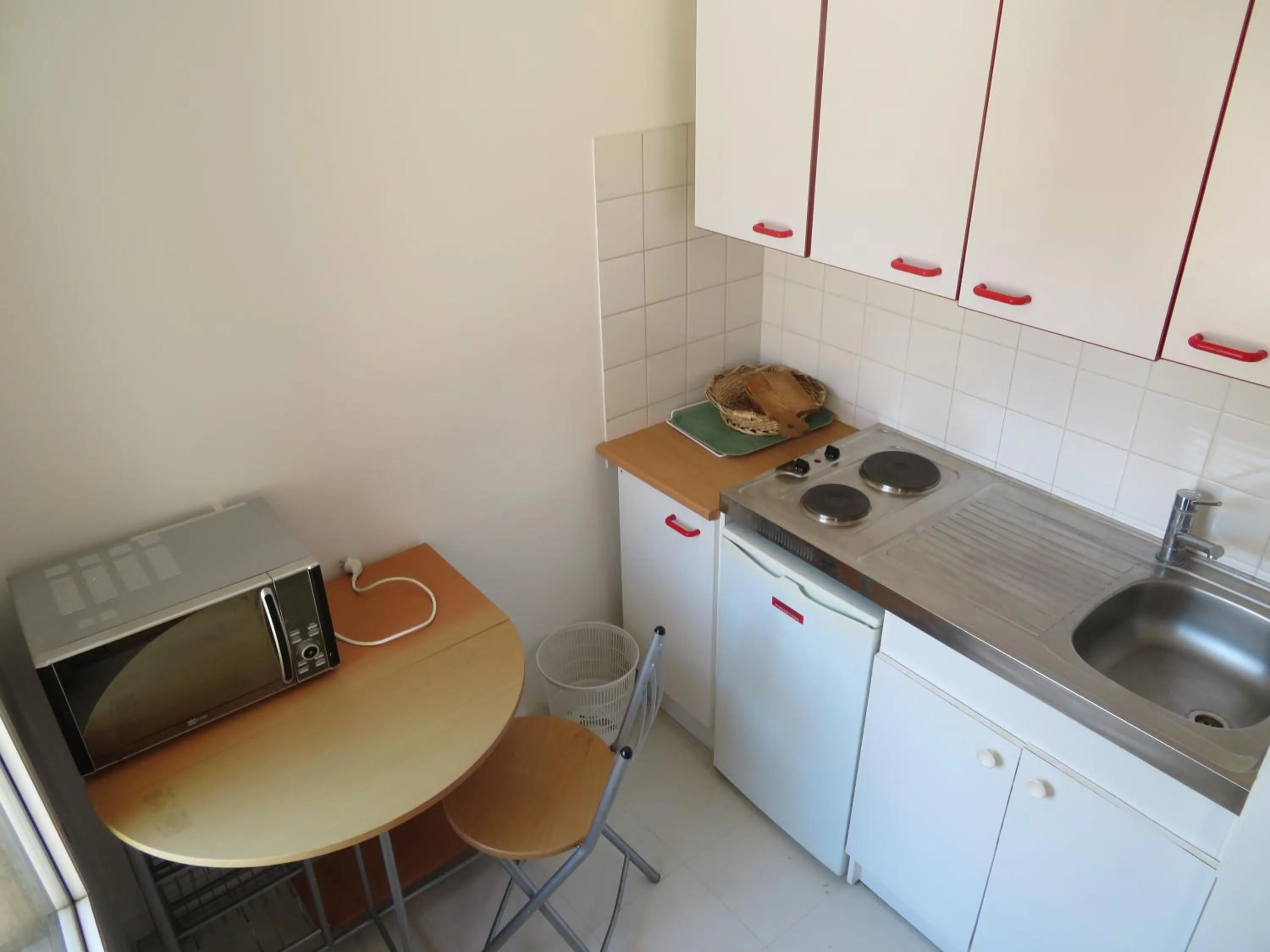 Business facilities in Le Relais de Voisins