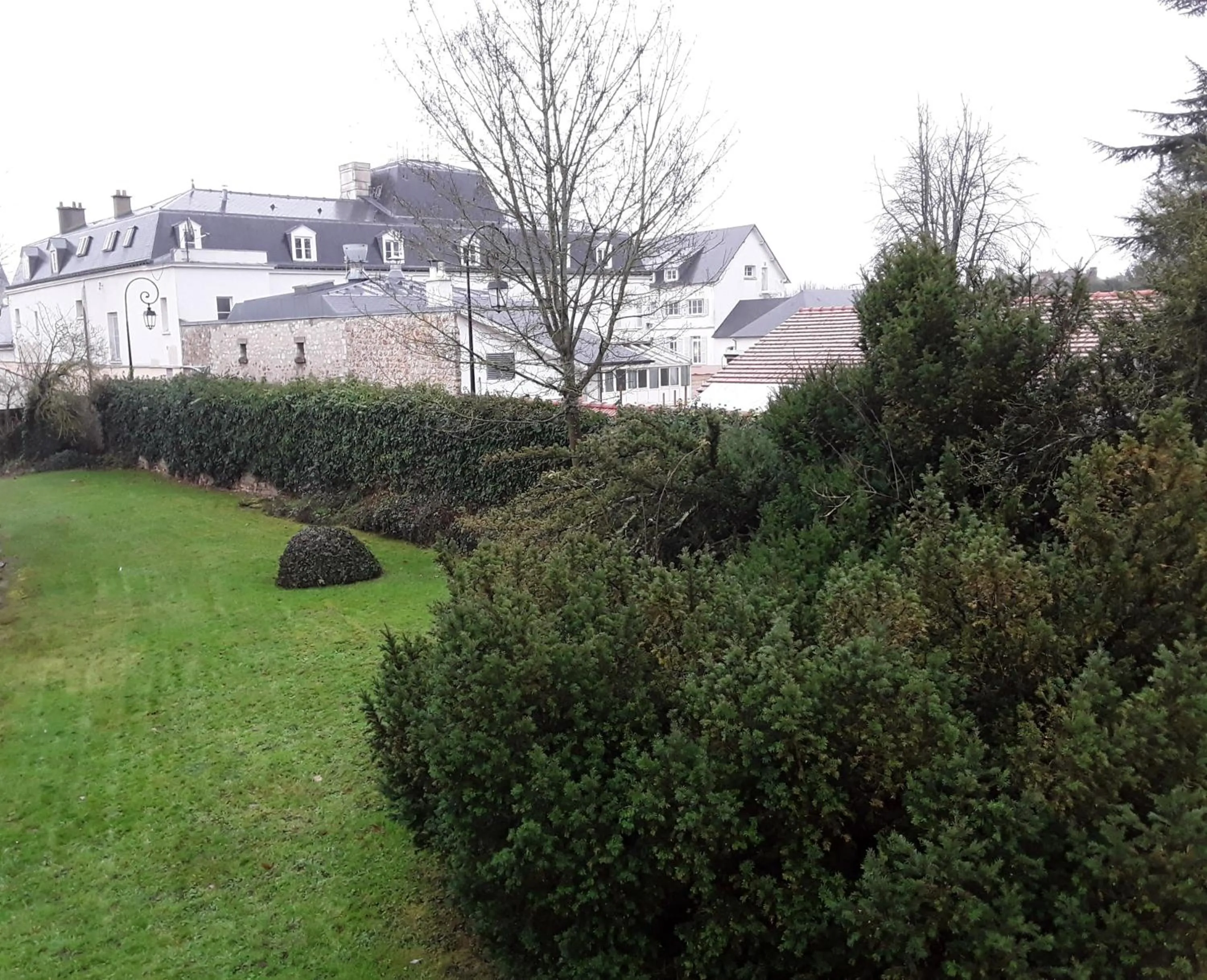 Garden view in Le Relais de Voisins