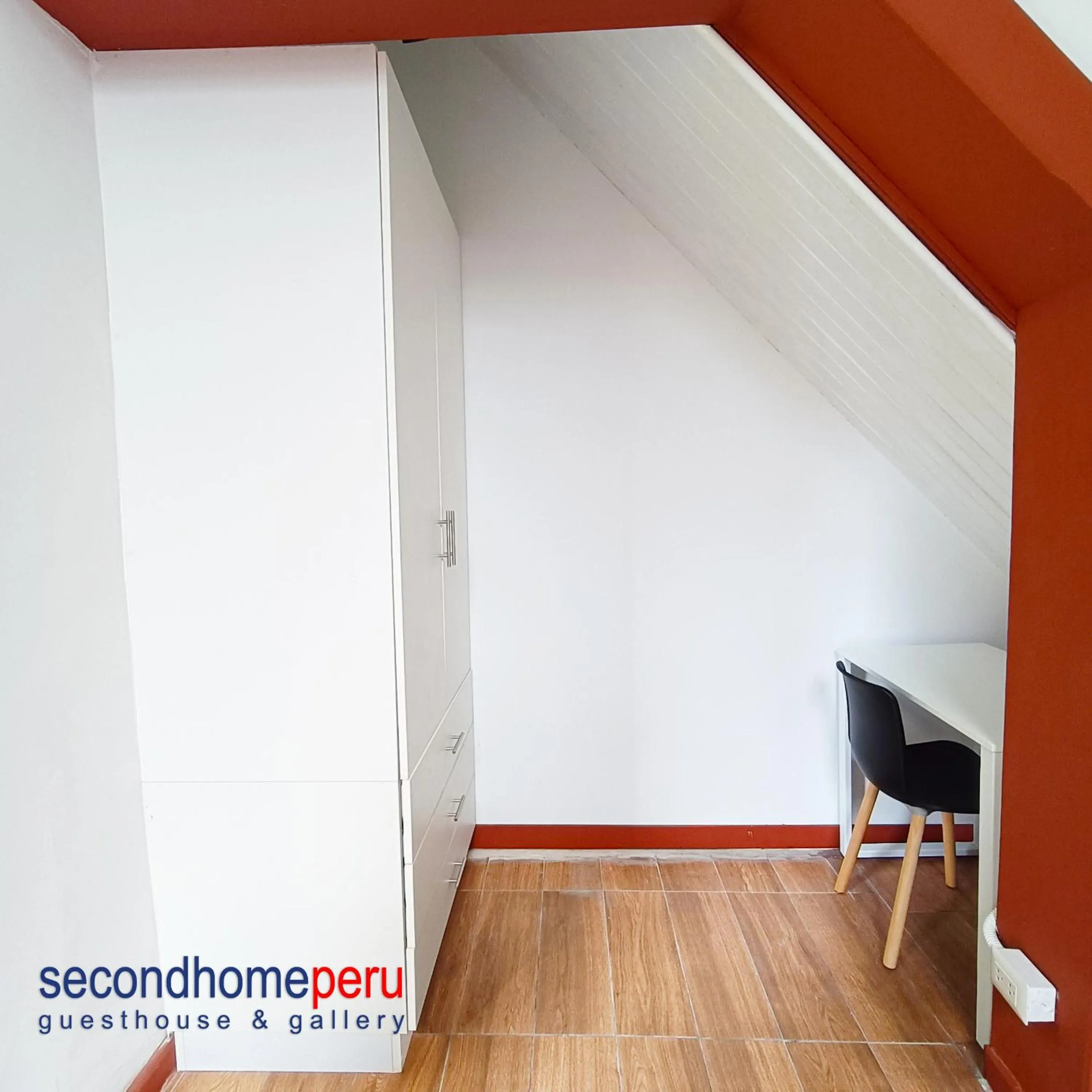 wardrobe in Second Home Peru